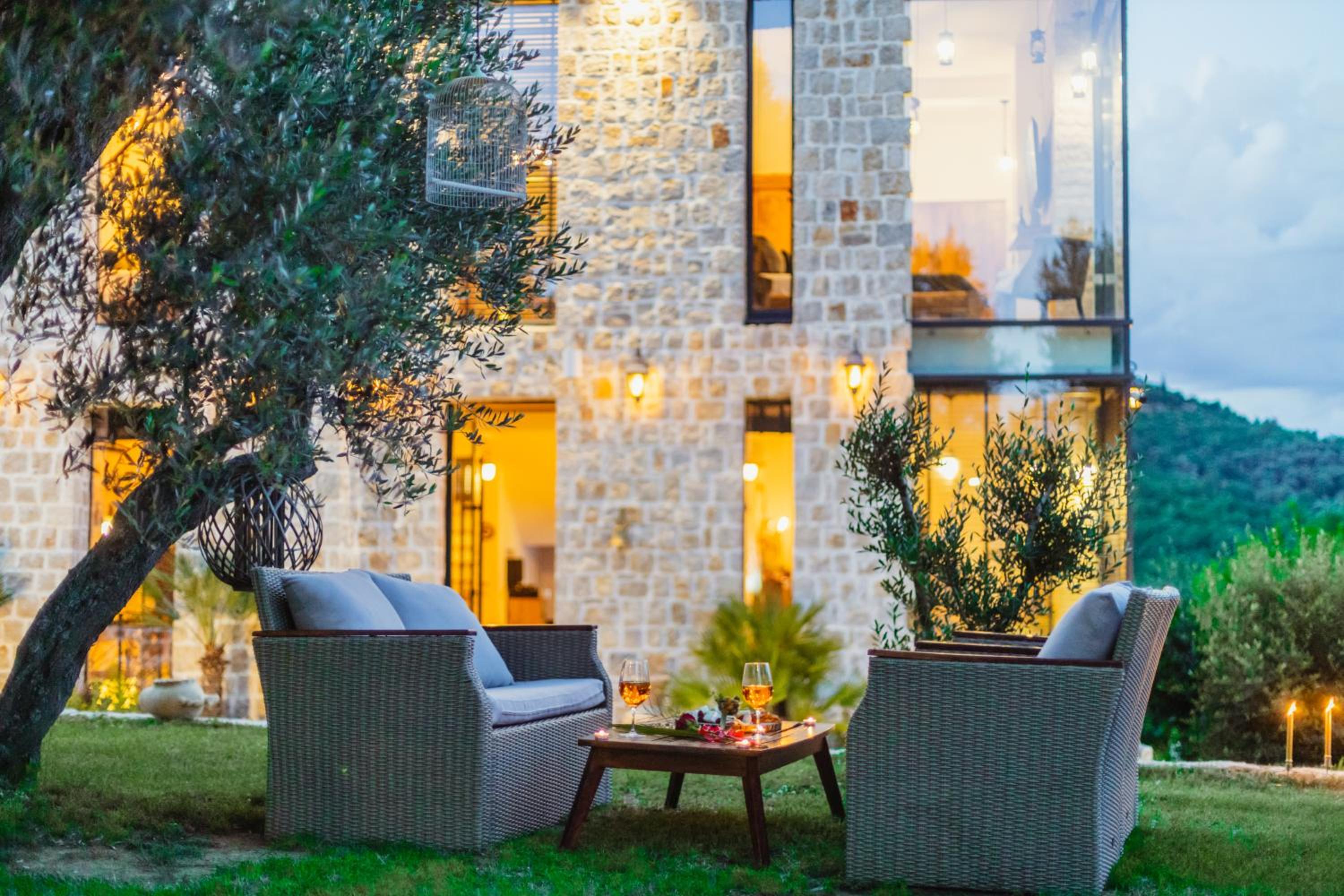 COUNTRYSIDE VILLA