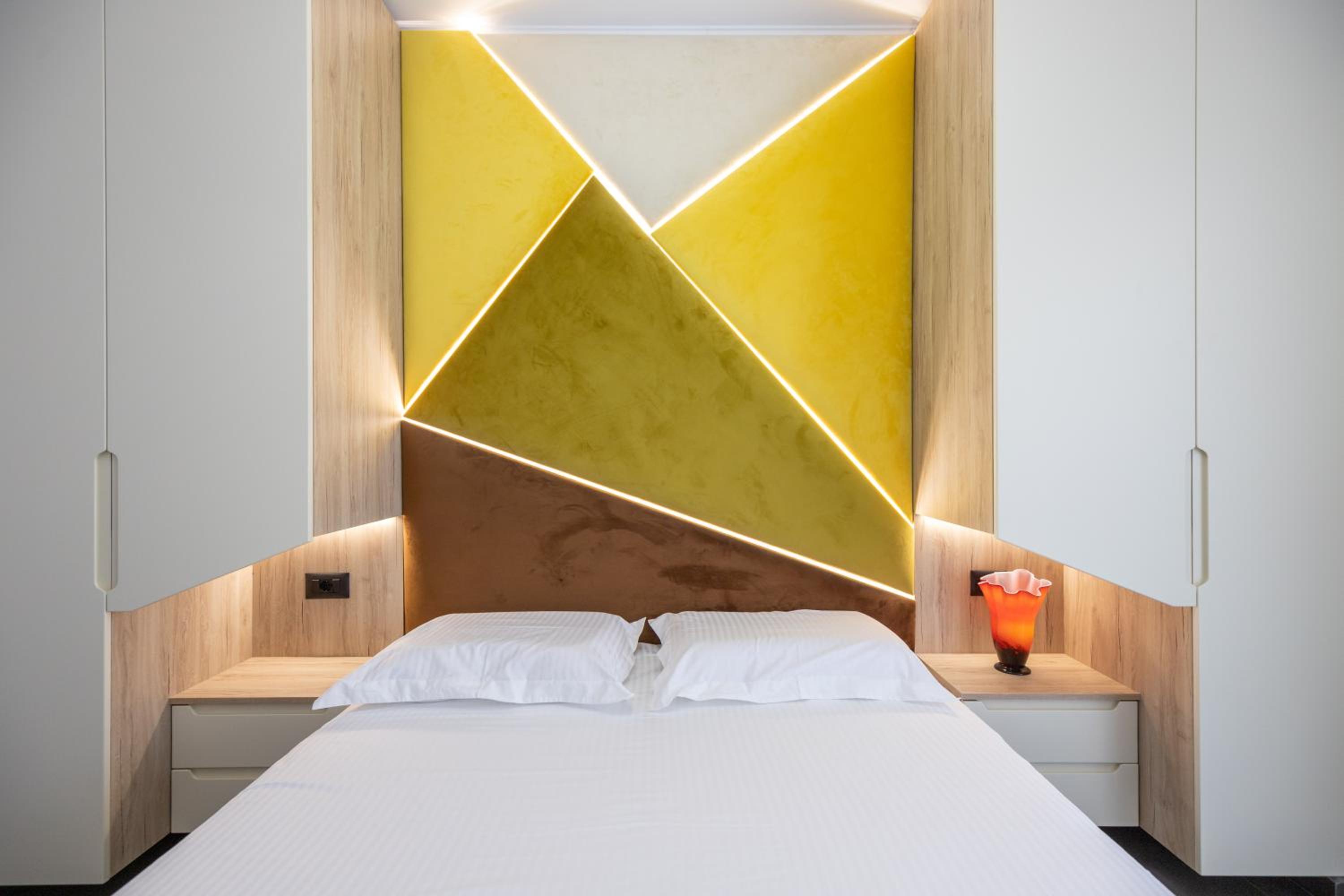 The view2-‘FREE PARKING’ photo 4