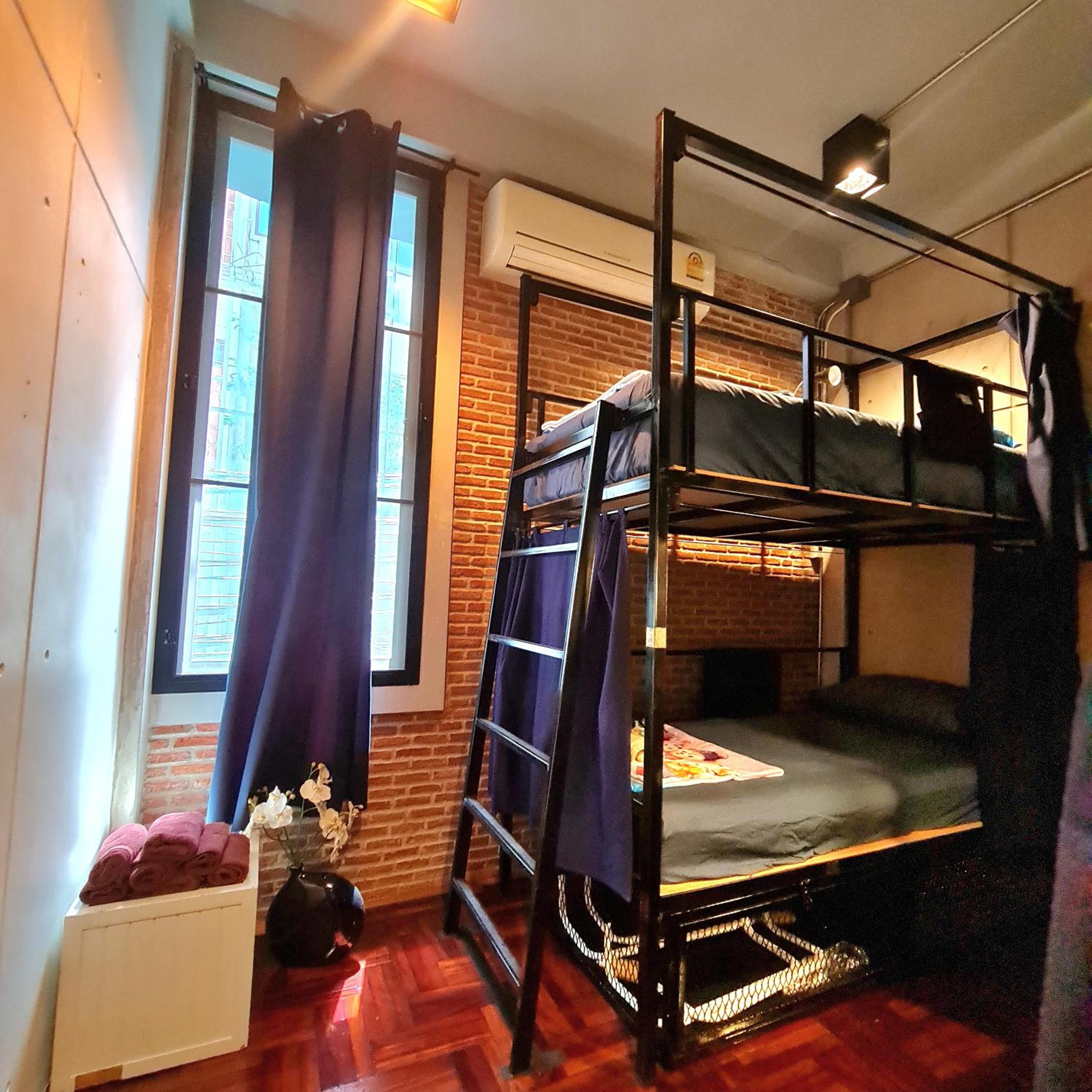 MEEMAW'S House Hostel