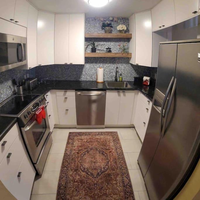 Charming townhome w/ private backyard  fire pit - Property Image 39