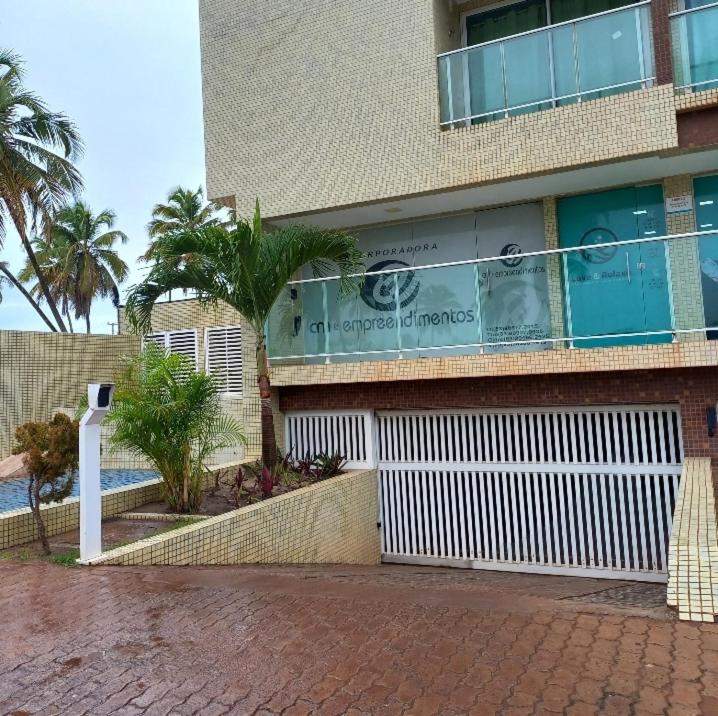 Flat maravilhosa vista beira mar de Intermares 605