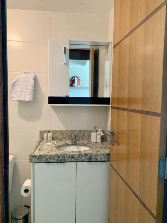 Flat maravilhosa vista beira mar de Intermares 605