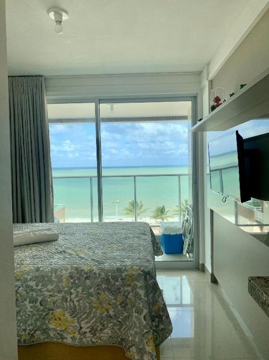 Flat maravilhosa vista beira mar de Intermares 605