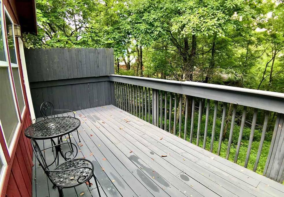 Oak Crest – Mountain Chalet/#9