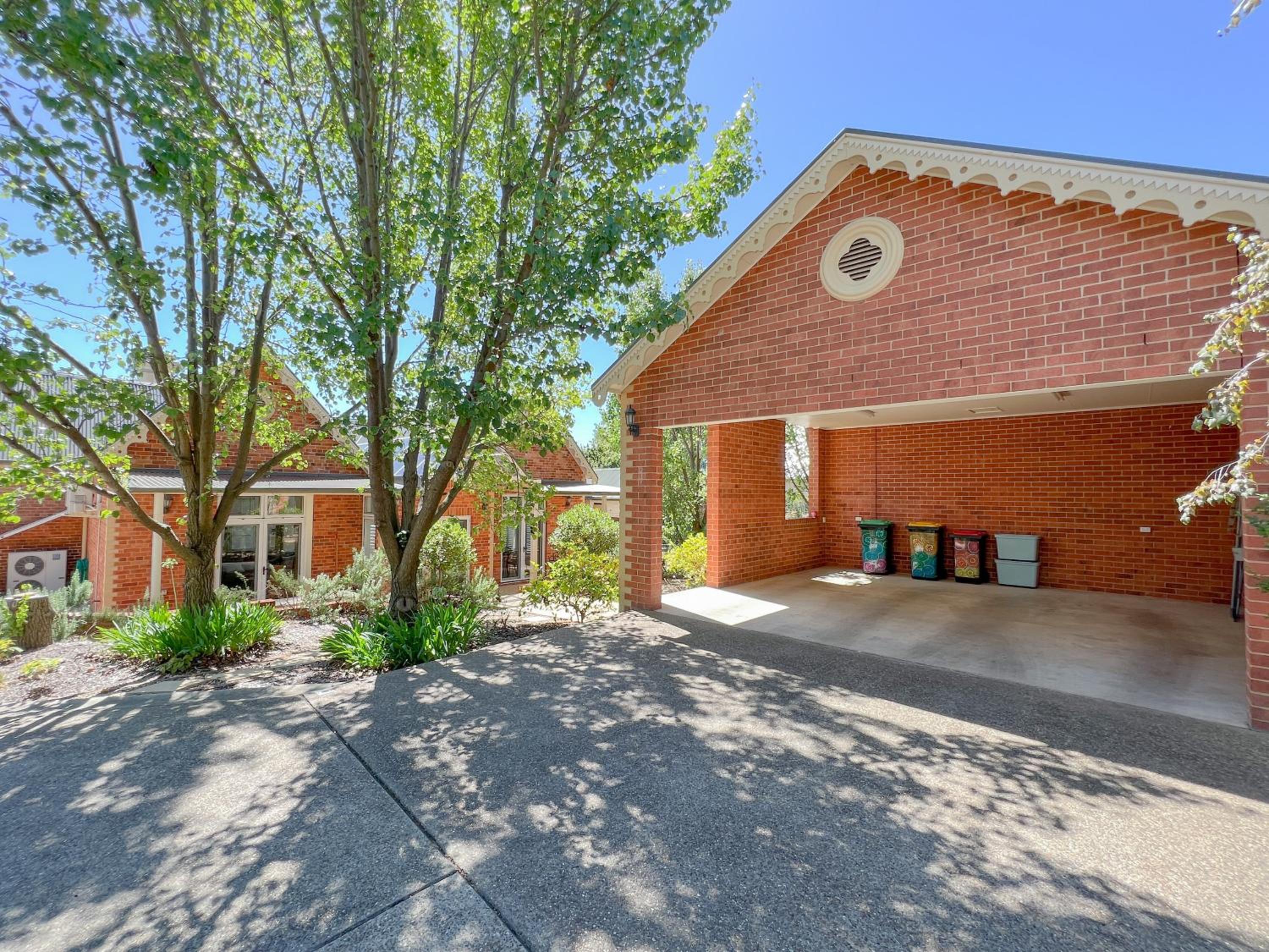 The Monarch Tumut - Luxury in the valley