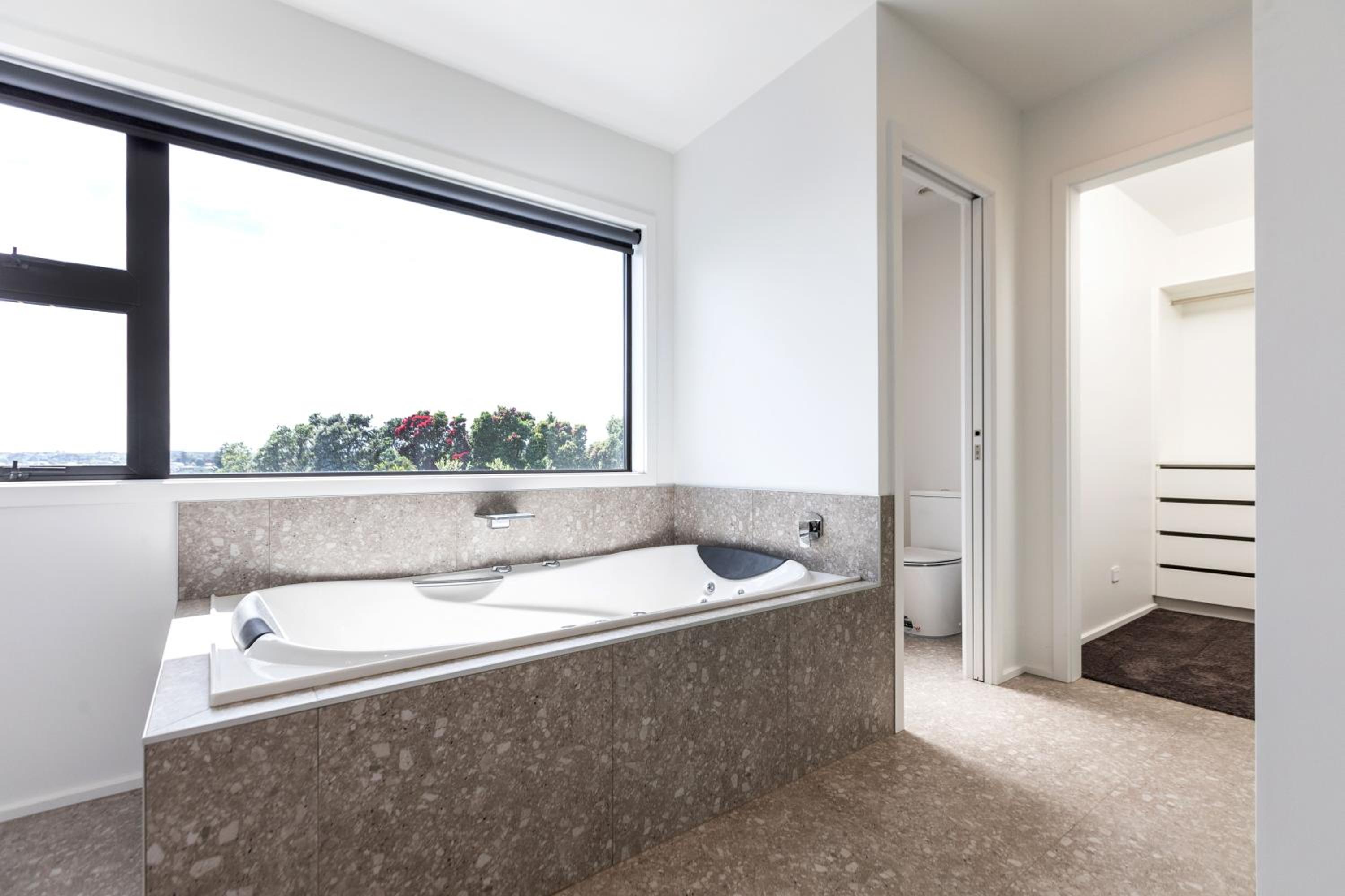 Oakura Beach Front Apartments