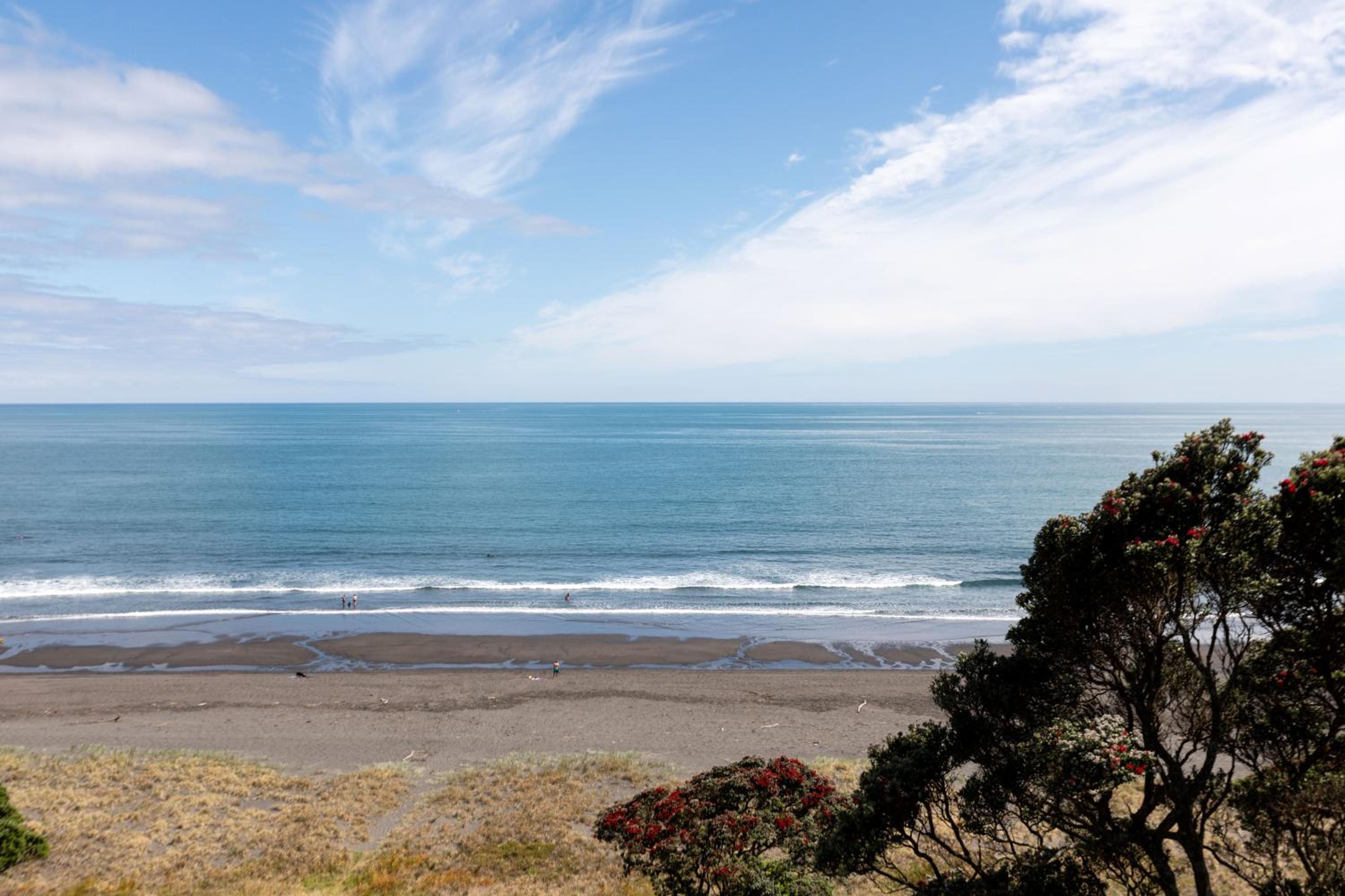 Oakura Beach Front Apartments