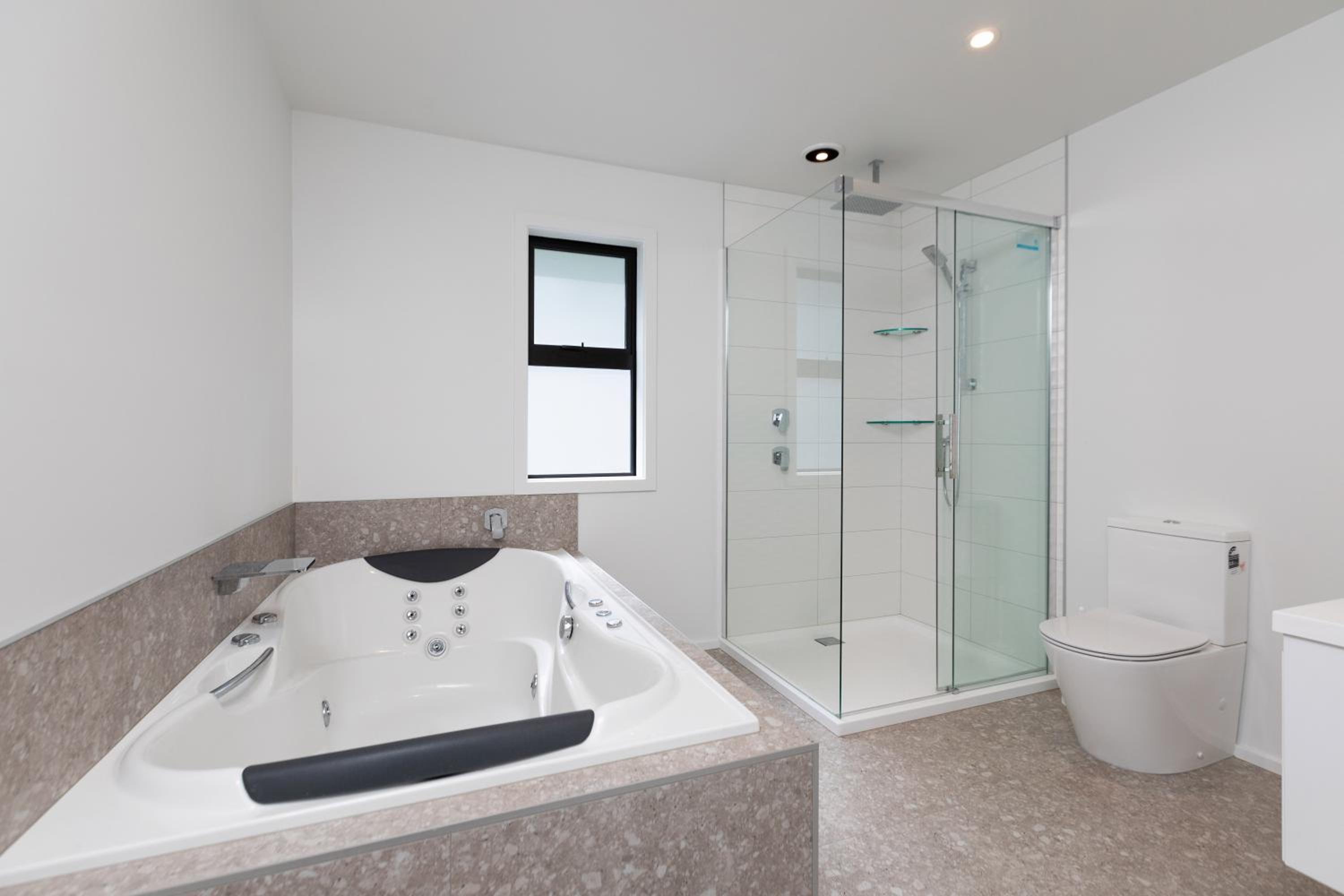 Oakura Beach Front Apartments