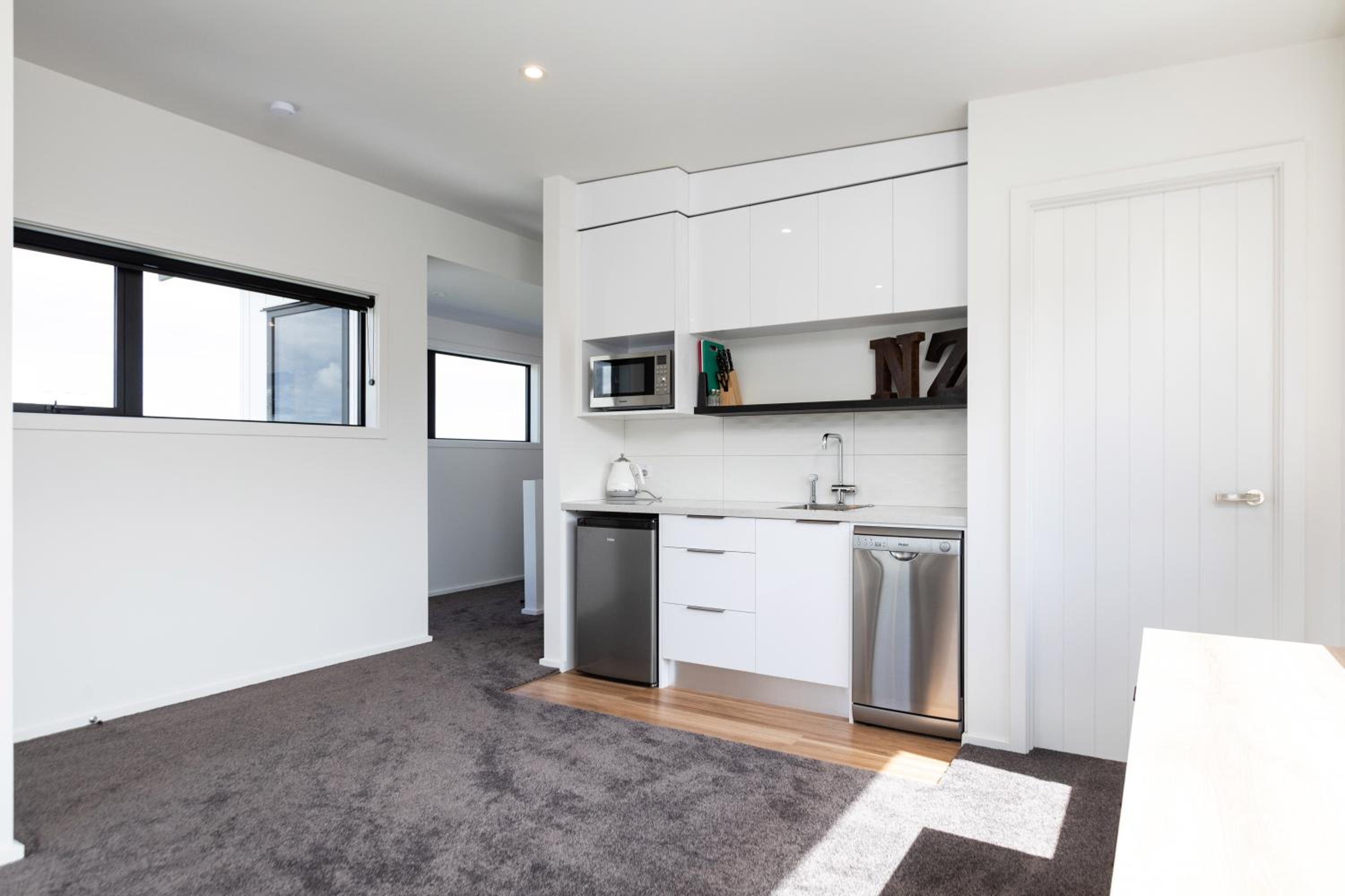 Oakura Beach Front Apartments