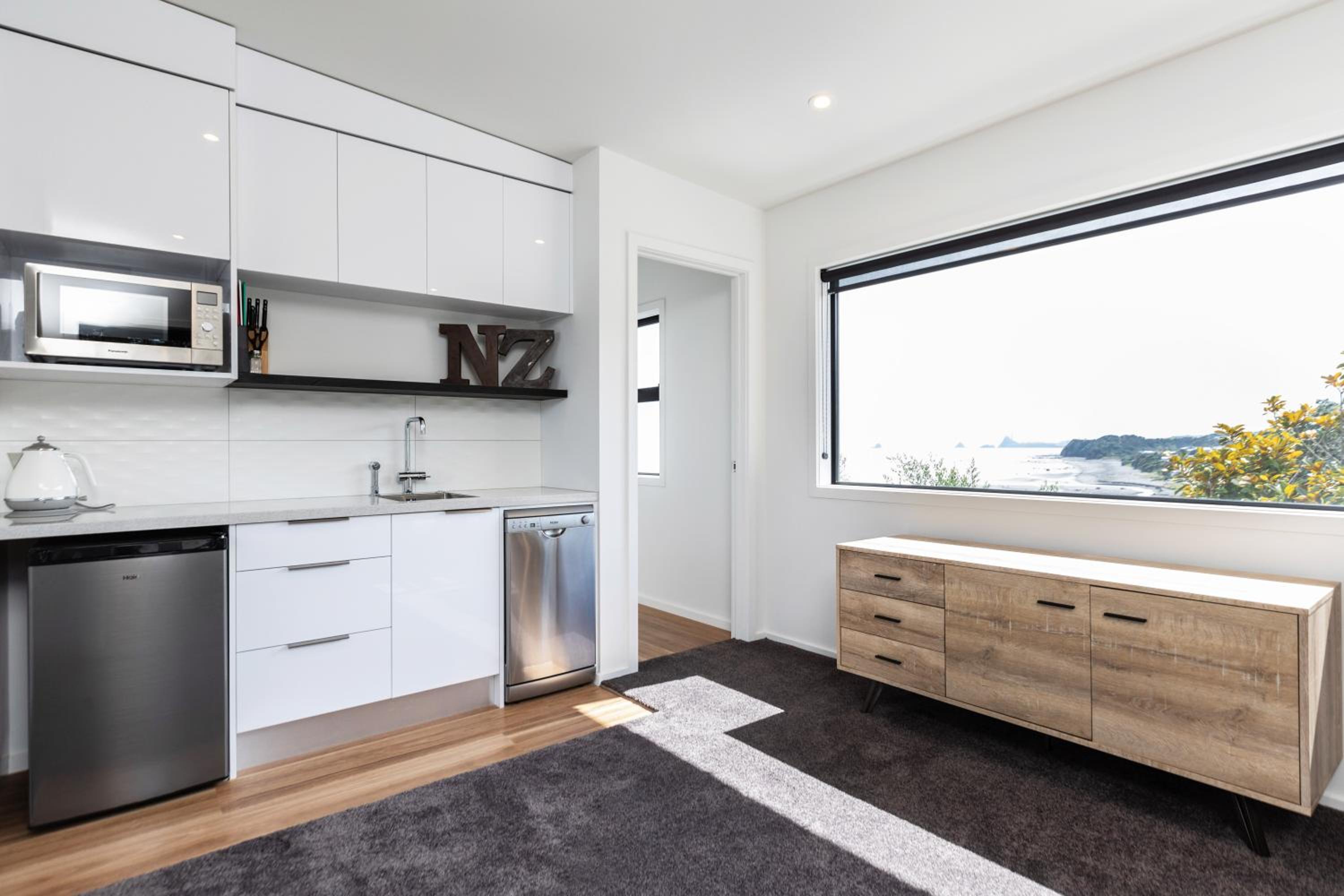 Oakura Beach Front Apartments