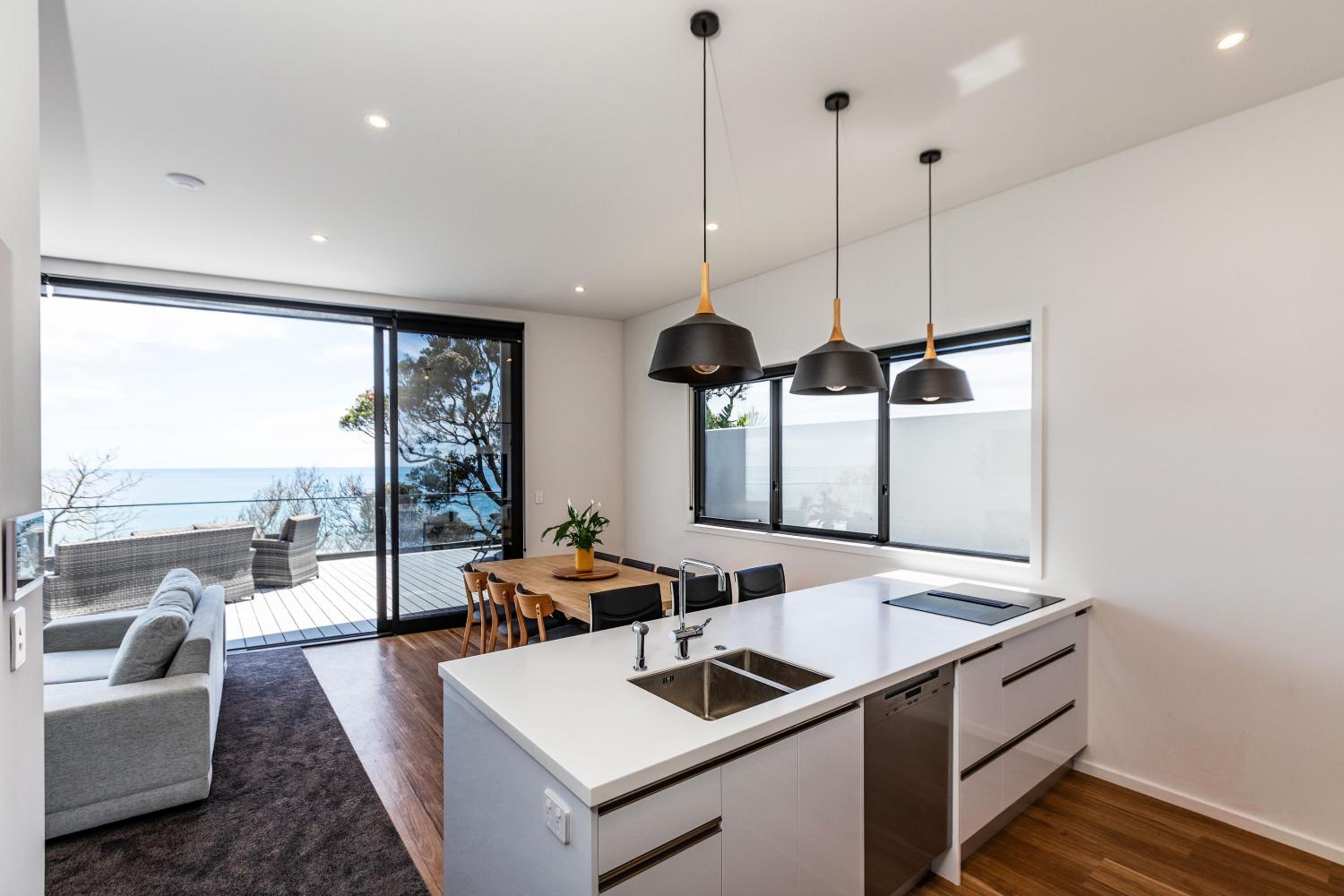 Oakura Beach Front Apartments