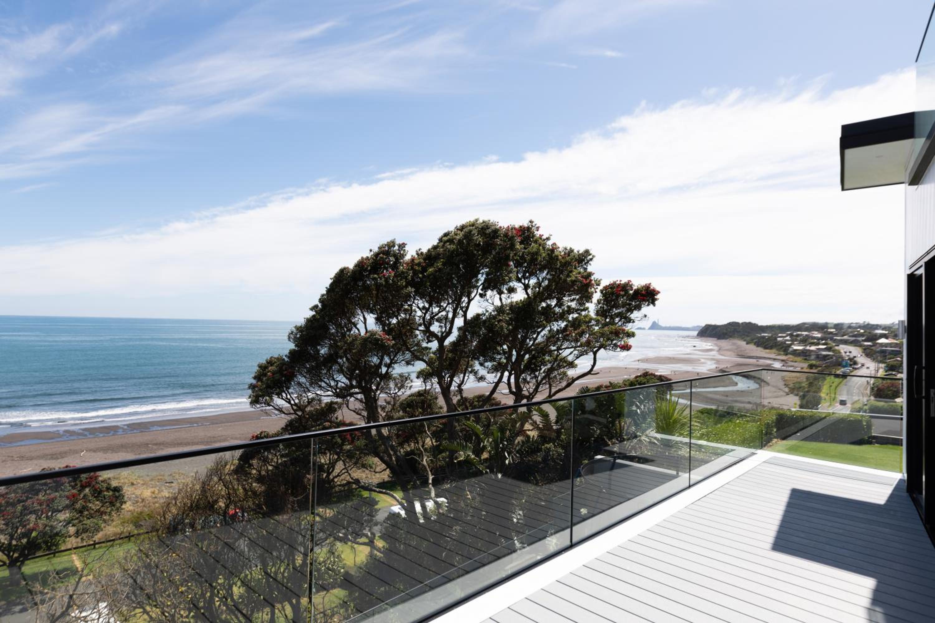 Oakura Beach Front Apartments