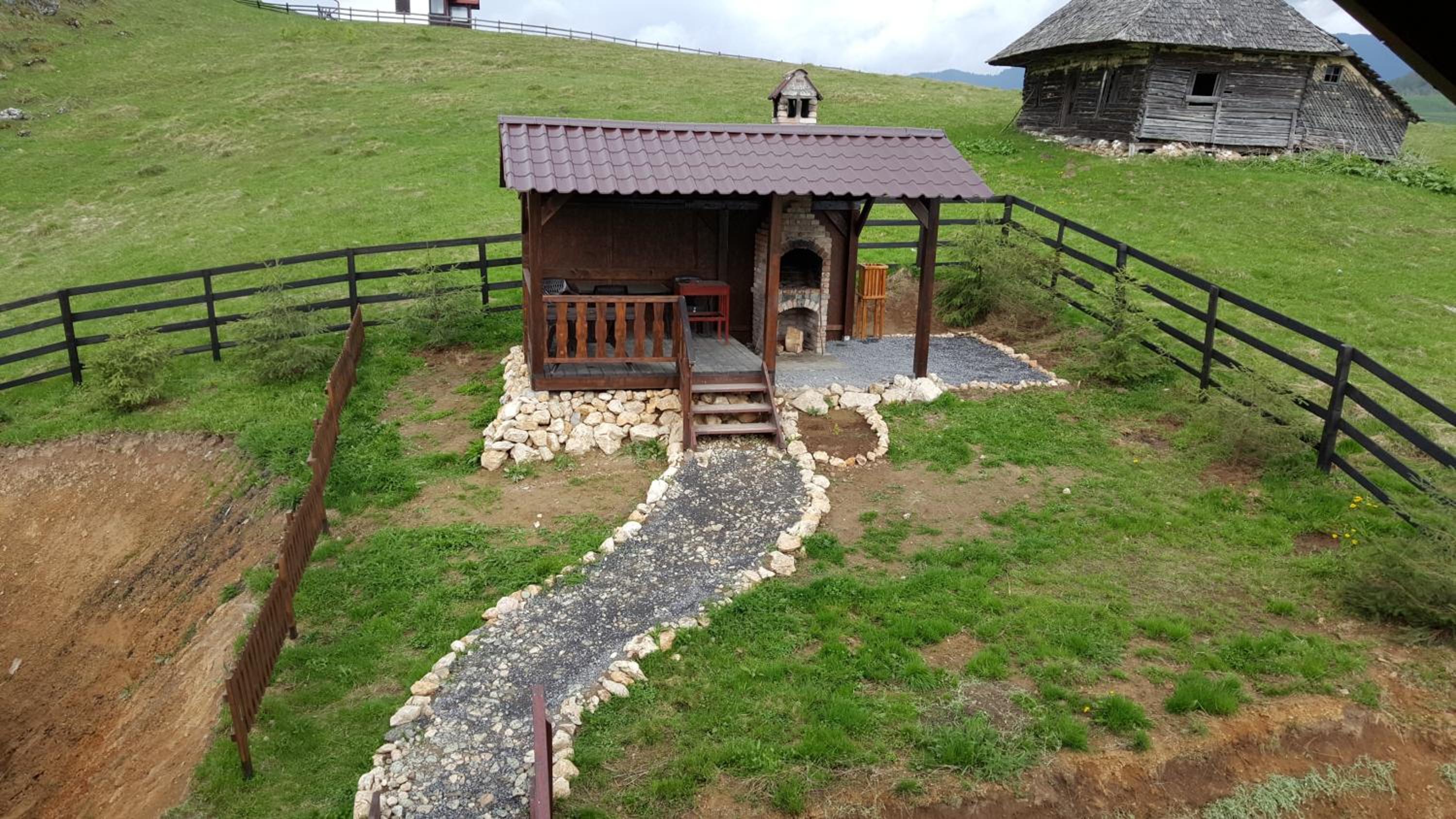Photo 11