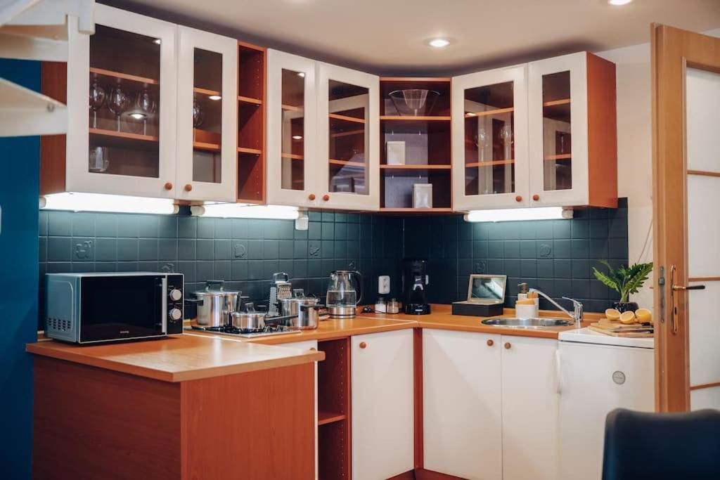 Exclusive 2 floor design studio