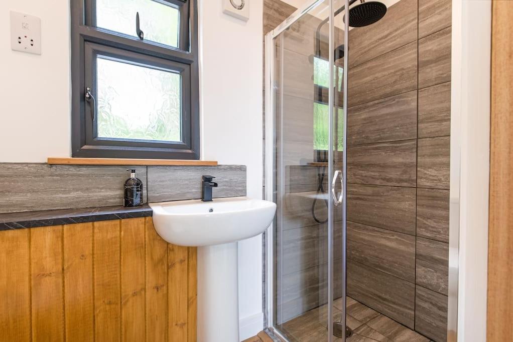 A Cornish Cabin in the Tamar Valley view 5