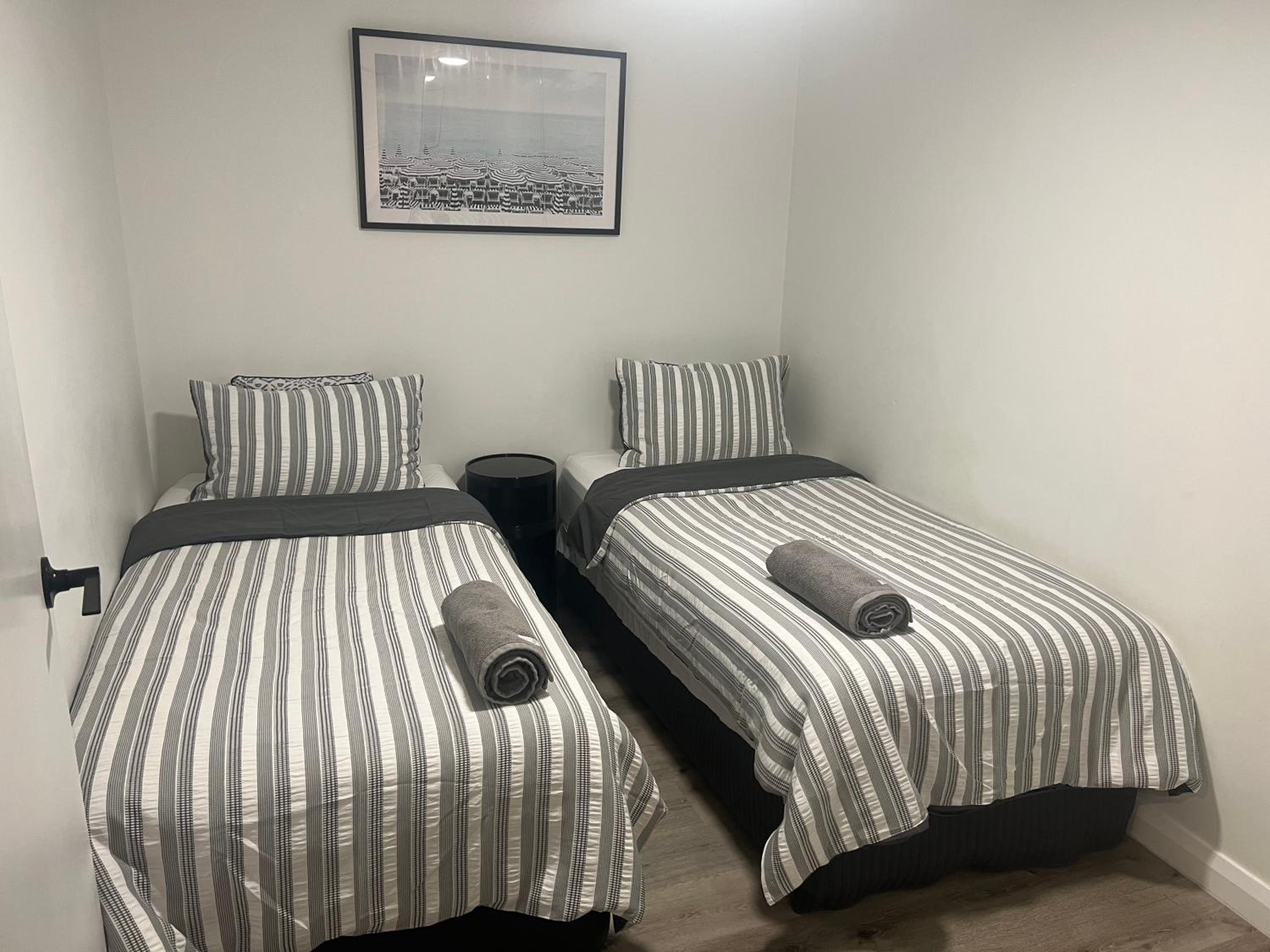 Ocean View - Alexandra Headlands Beachfront Unit