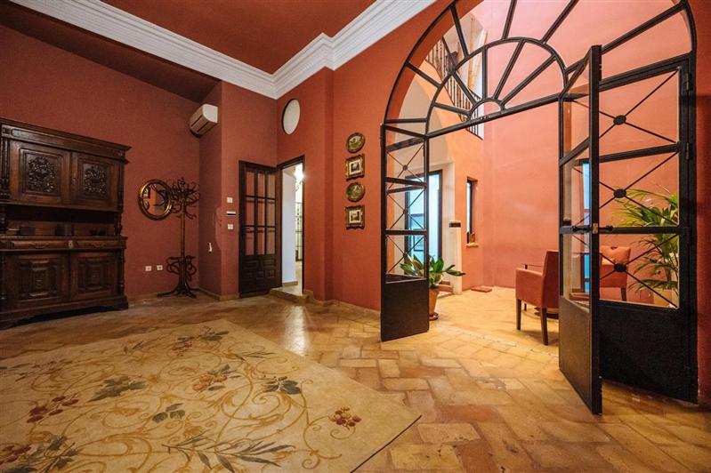 CASA PALACIO SXVIII CON PISCINA en centro histórico de SEVILLA