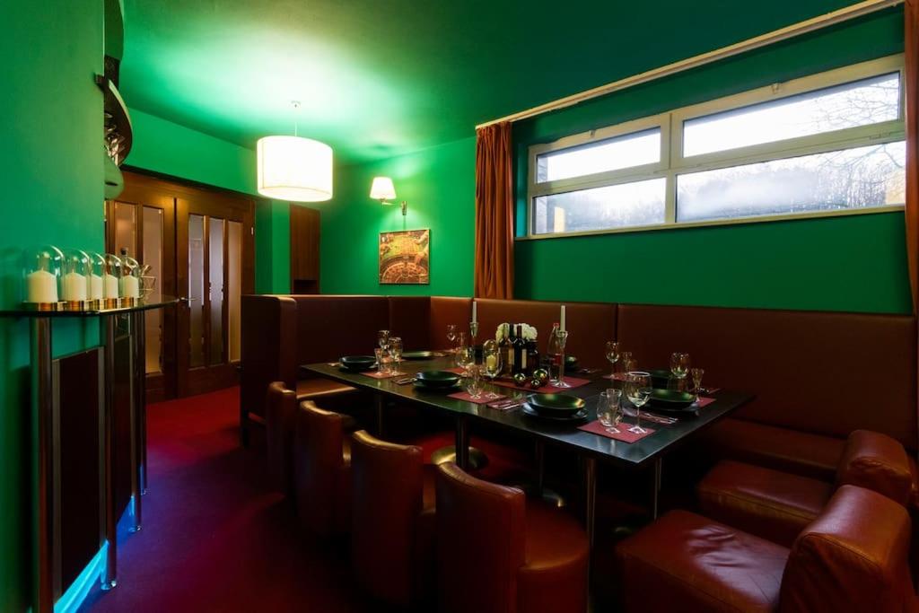 Private Hostel Casino Royal