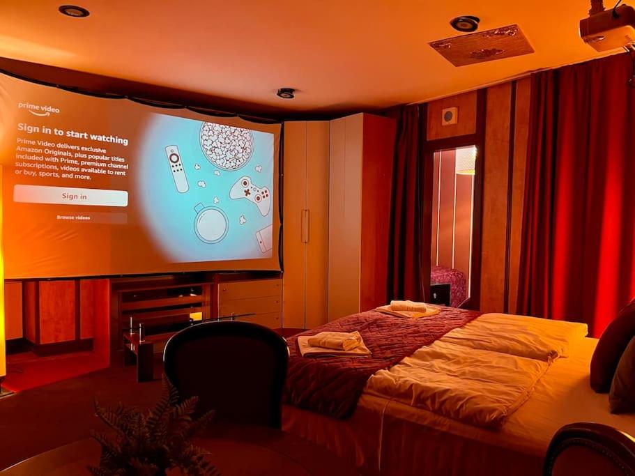 Private Hostel Casino Royal