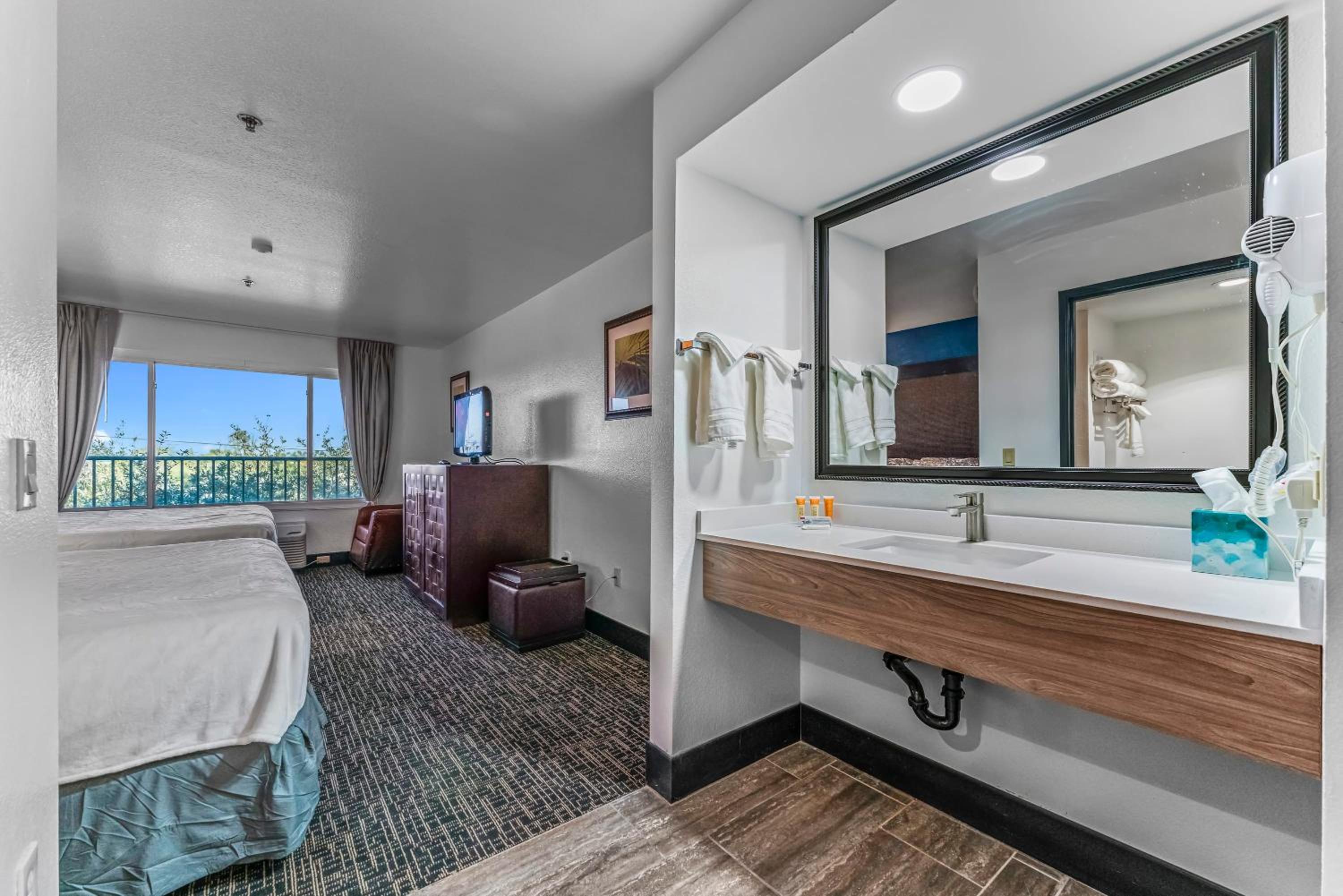 Metro Extended Stay - Tempe - 2 King Beds