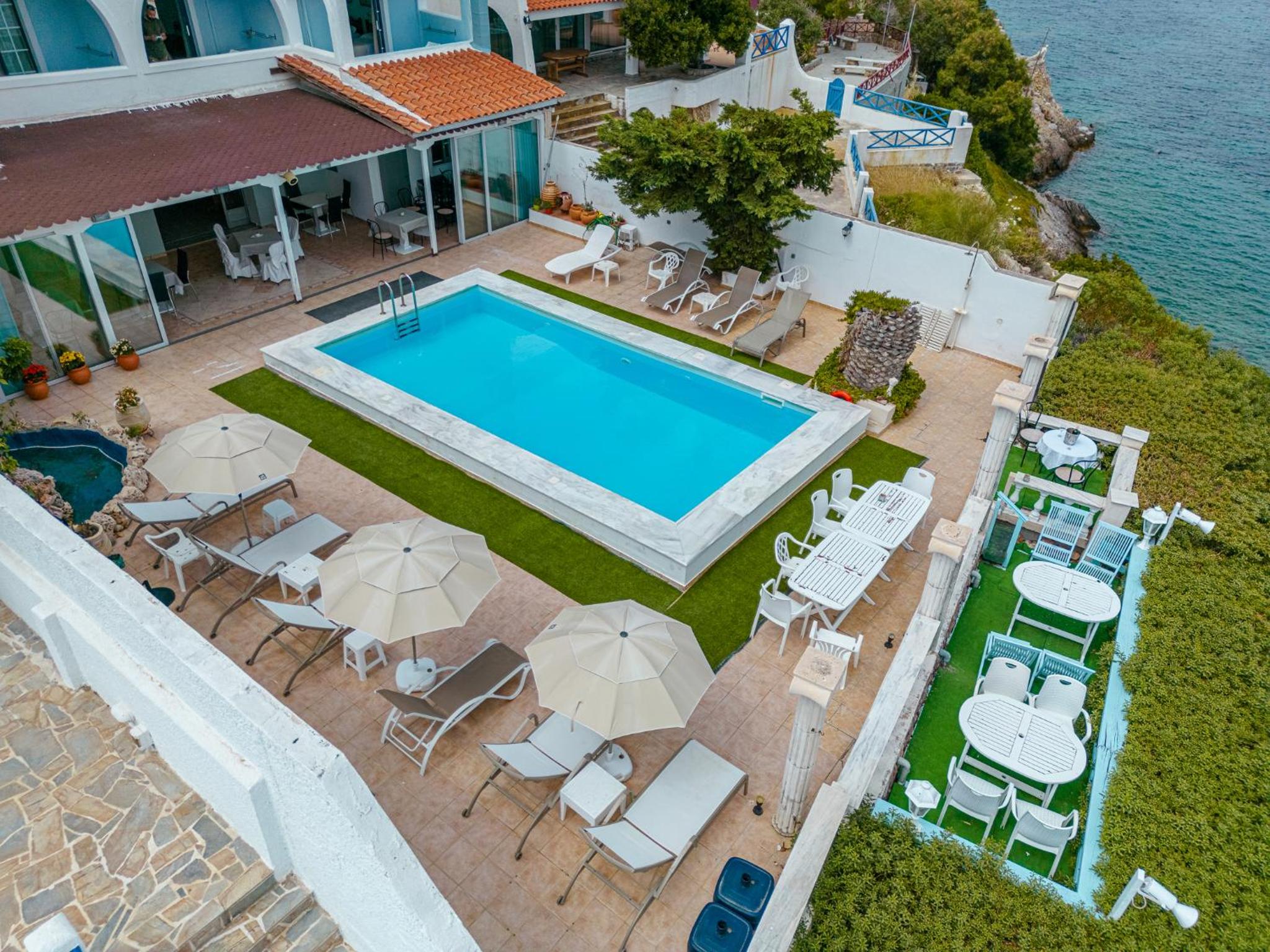 Mistral en Souvala — recepcion & lobby