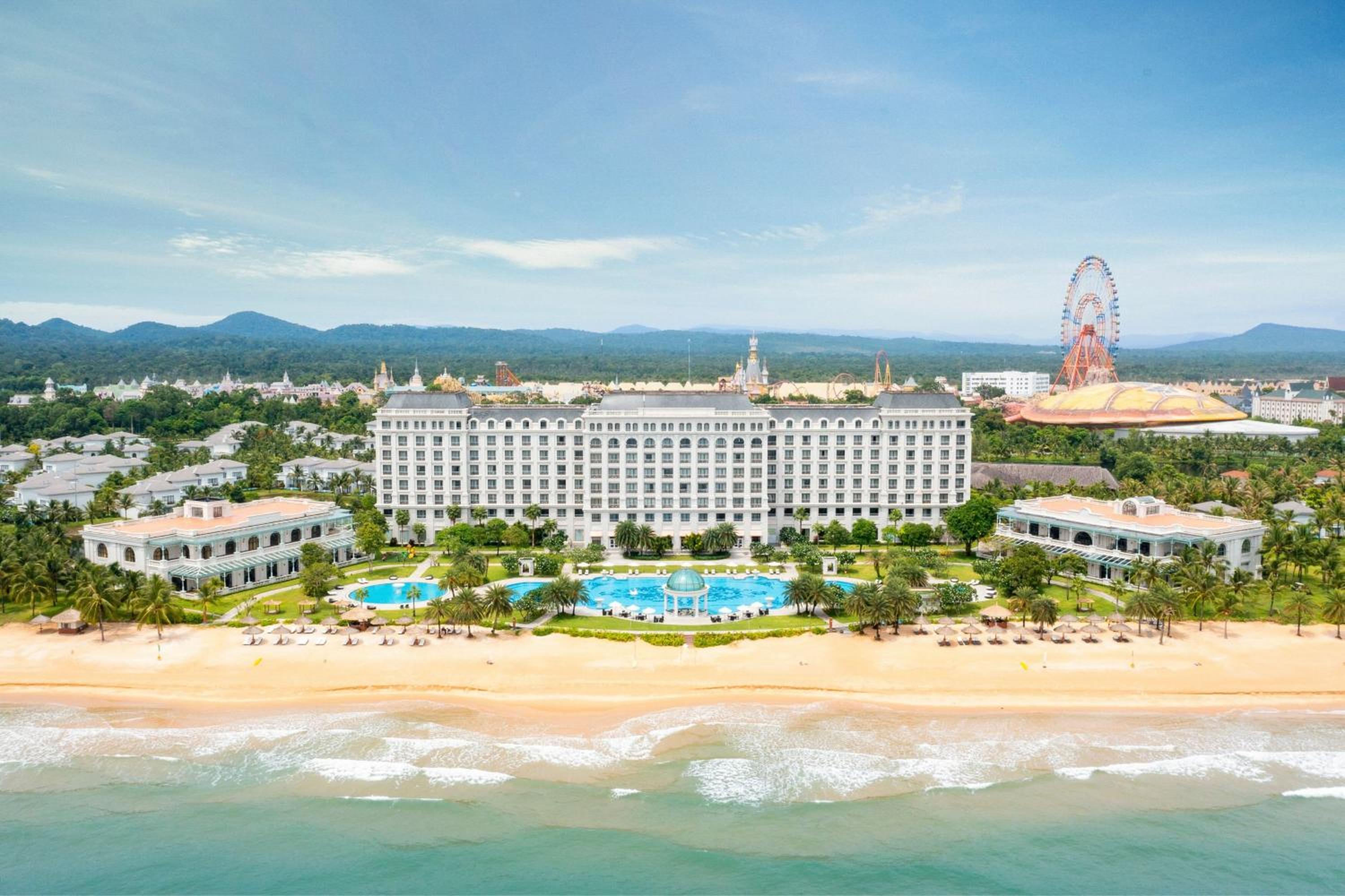 Hotel Sheraton Phu Quoc Long Beach Resort - Image 1