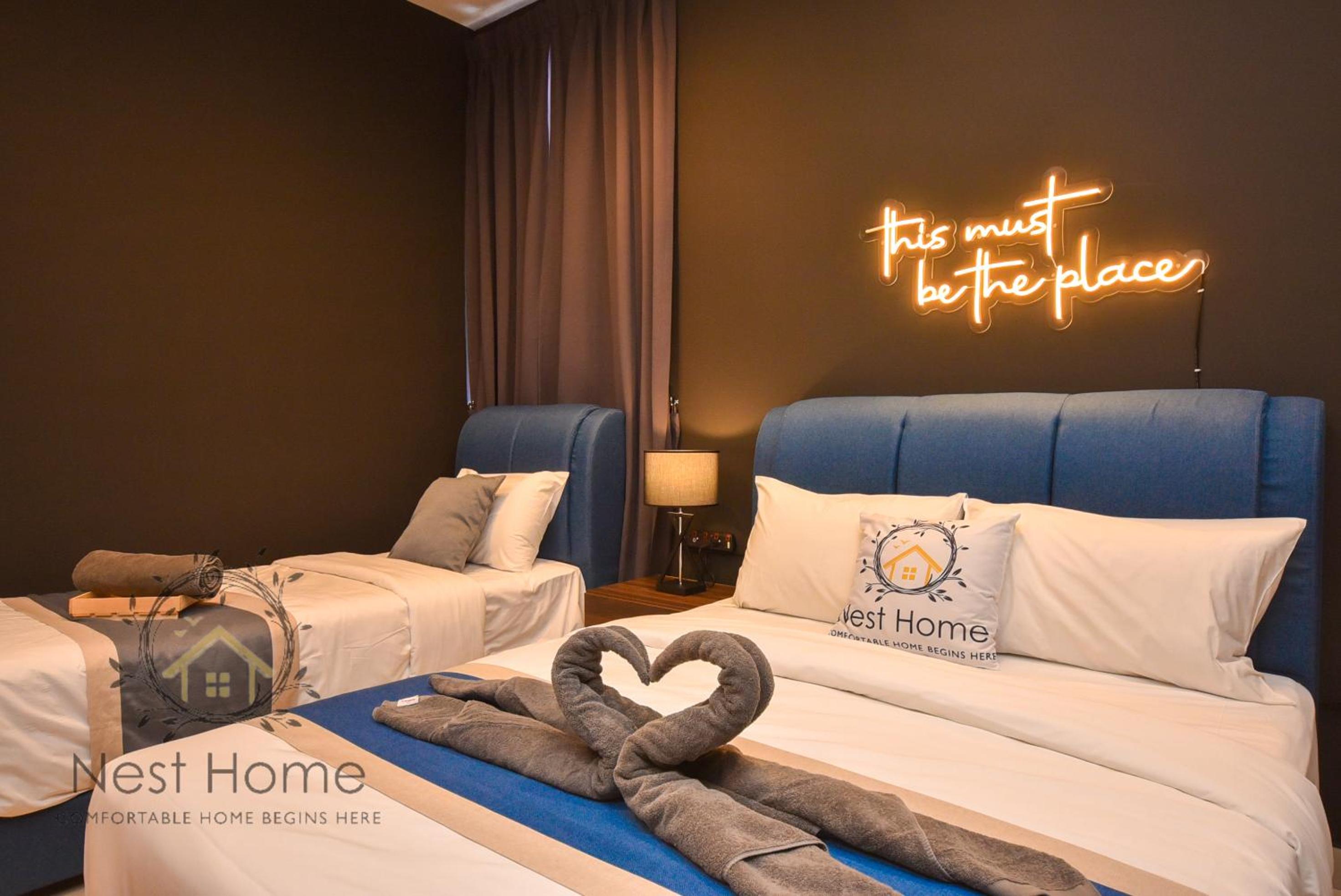 Twin Tower Residence by Nest Home【5 mins walk to CIQ】