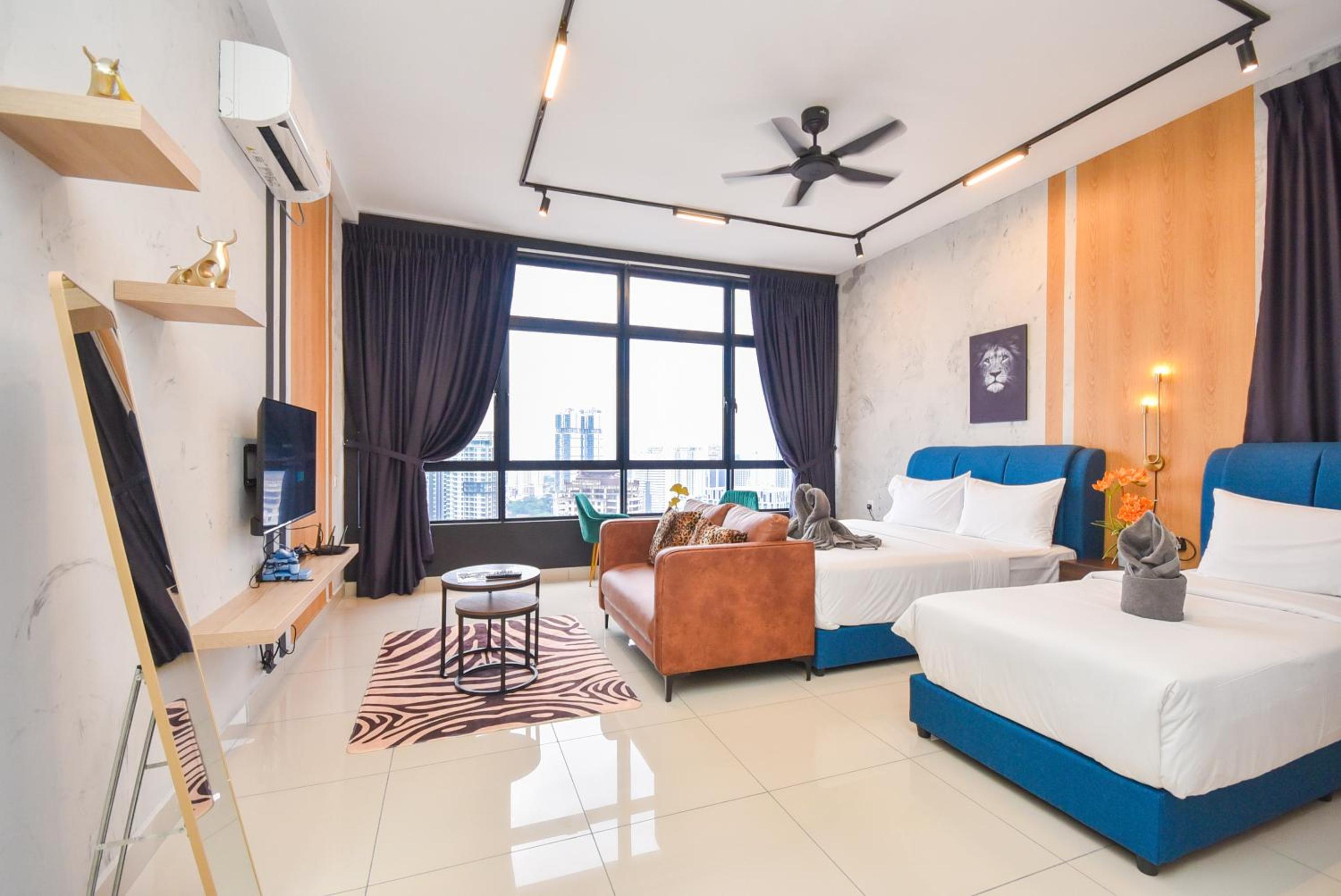 Twin Tower Residence by Nest Home【5 mins walk to CIQ】