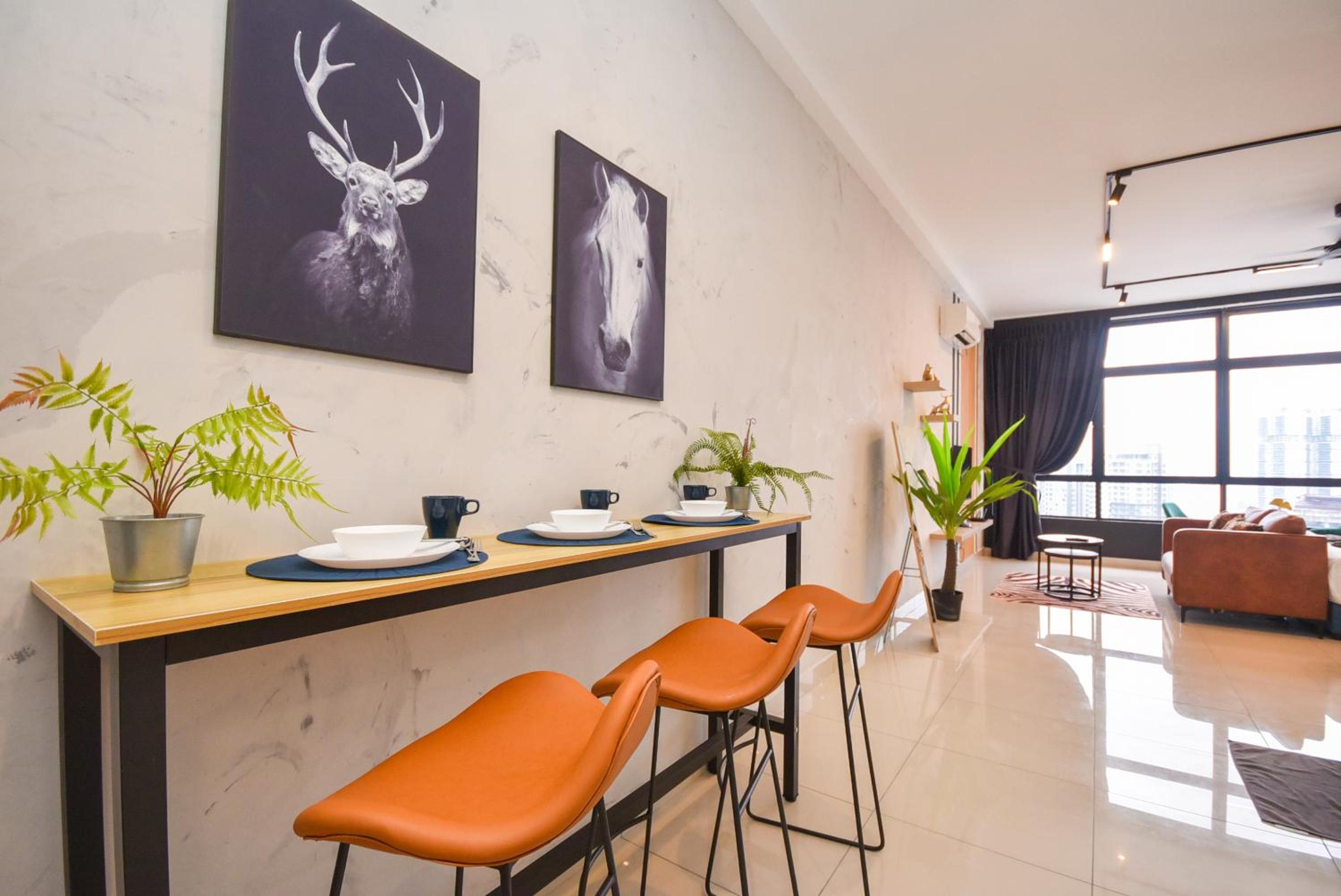 Twin Tower Residence by Nest Home【5 mins walk to CIQ】
