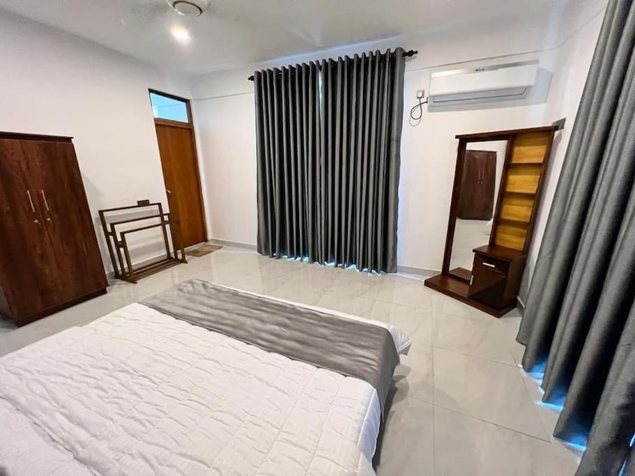 Luxury 2BR Apartment in Ratmalana