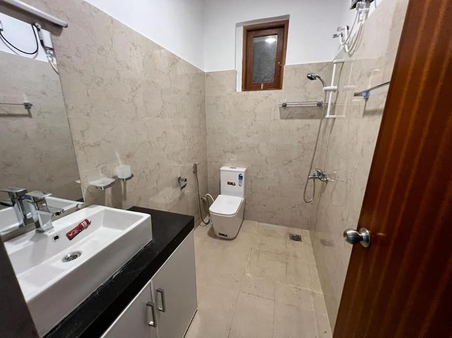 Luxury 2BR Apartment in Ratmalana