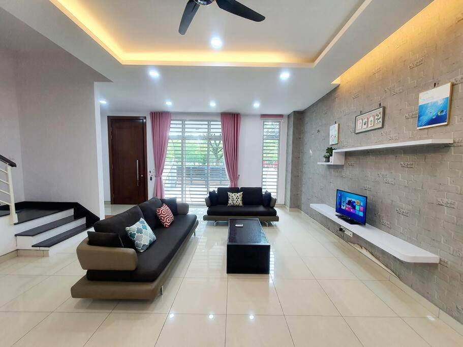 MODERN STYLISH 2STOREY HOUSE 8PAX@ALMA NEAR JUSCO photo 8