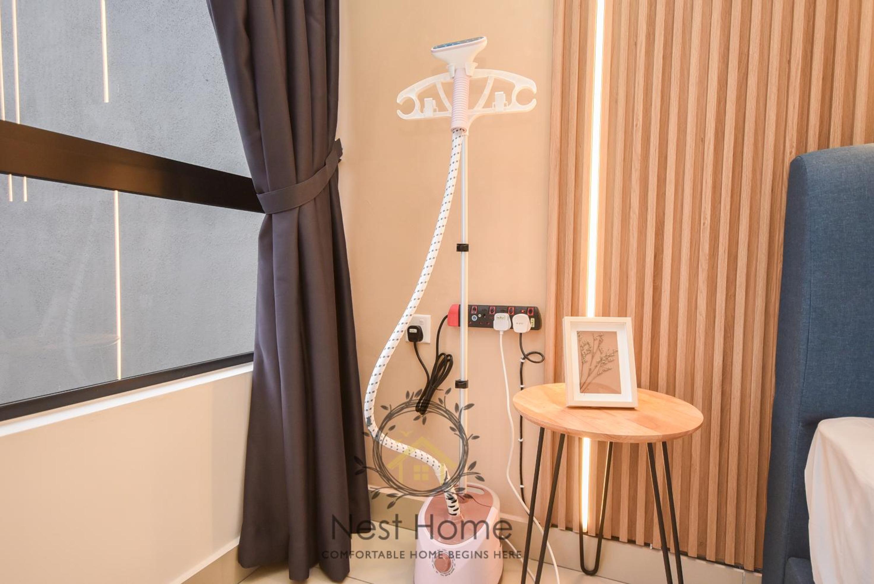 Twin Tower Residence by Nest Home【5 mins walk to CIQ】