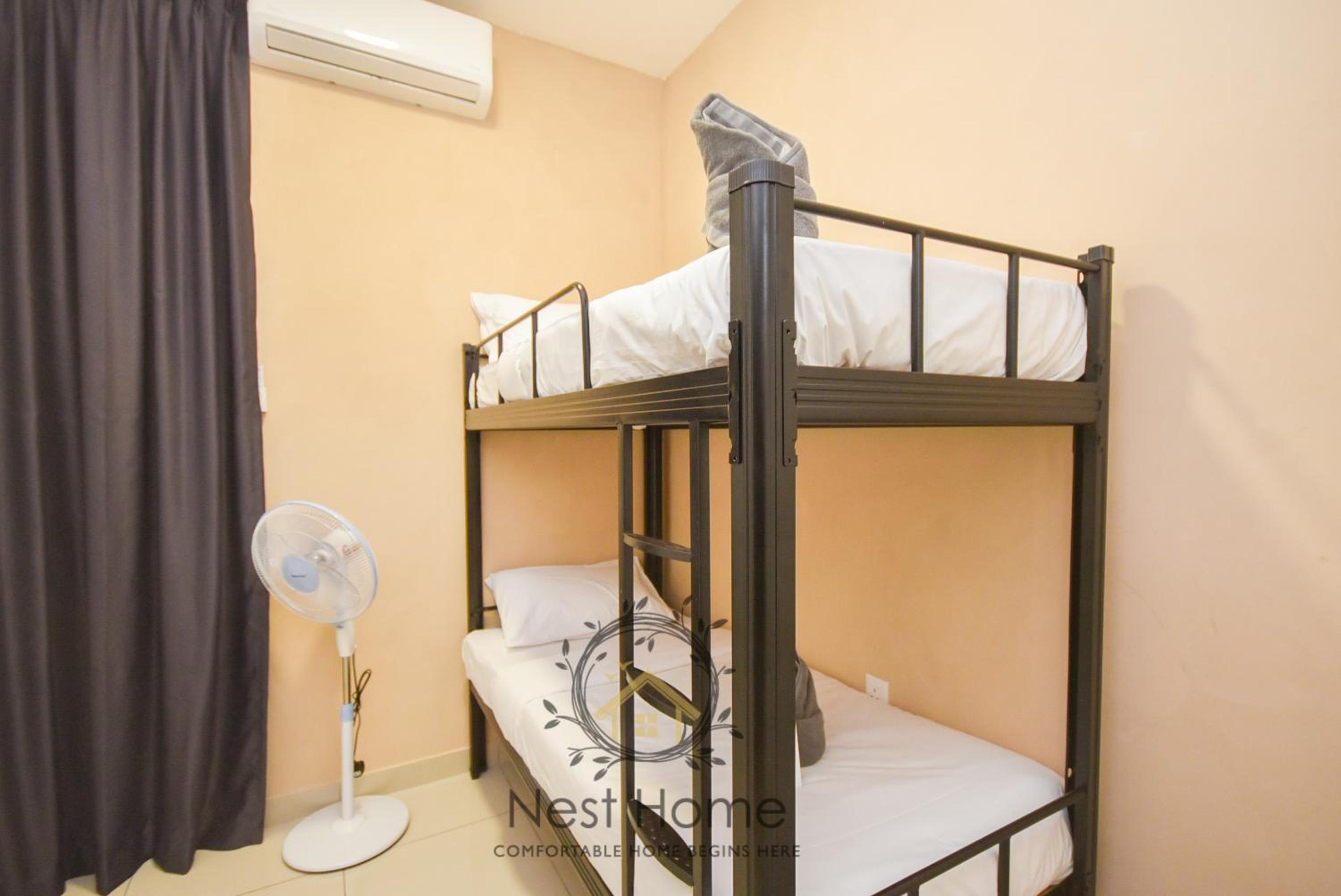 Twin Tower Residence by Nest Home【5 mins walk to CIQ】