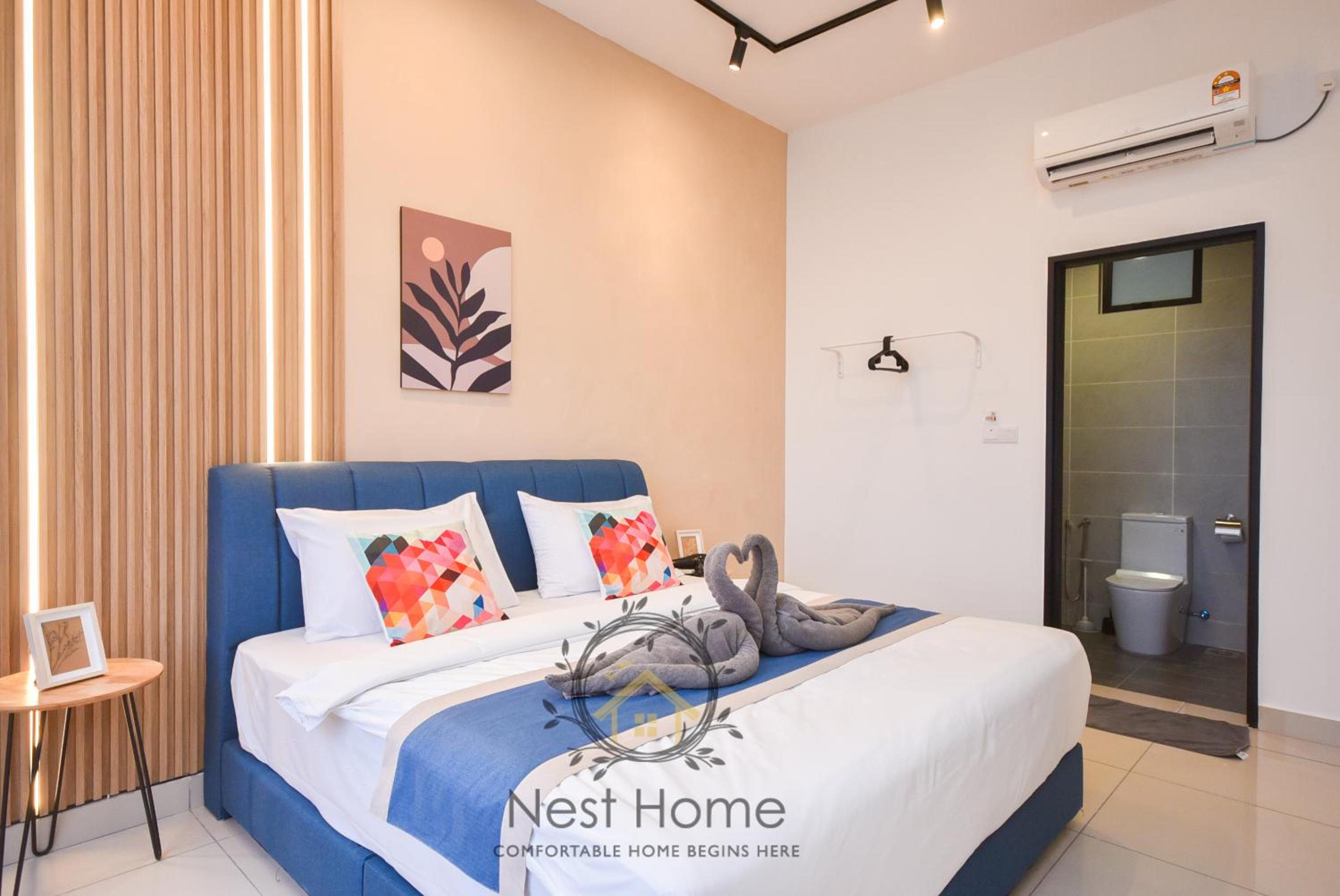Twin Tower Residence by Nest Home【5 mins walk to CIQ】