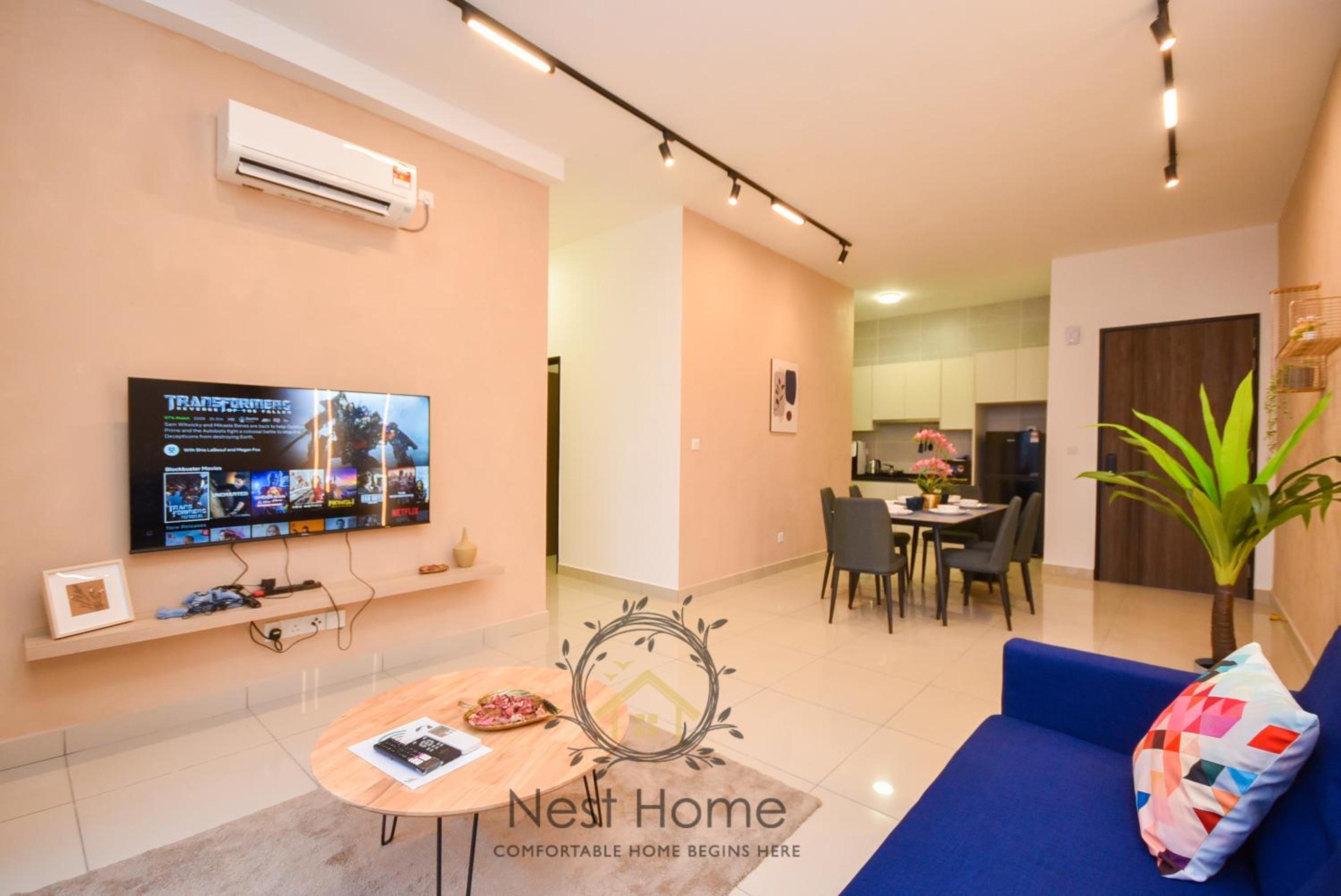 Twin Tower Residence by Nest Home【5 mins walk to CIQ】