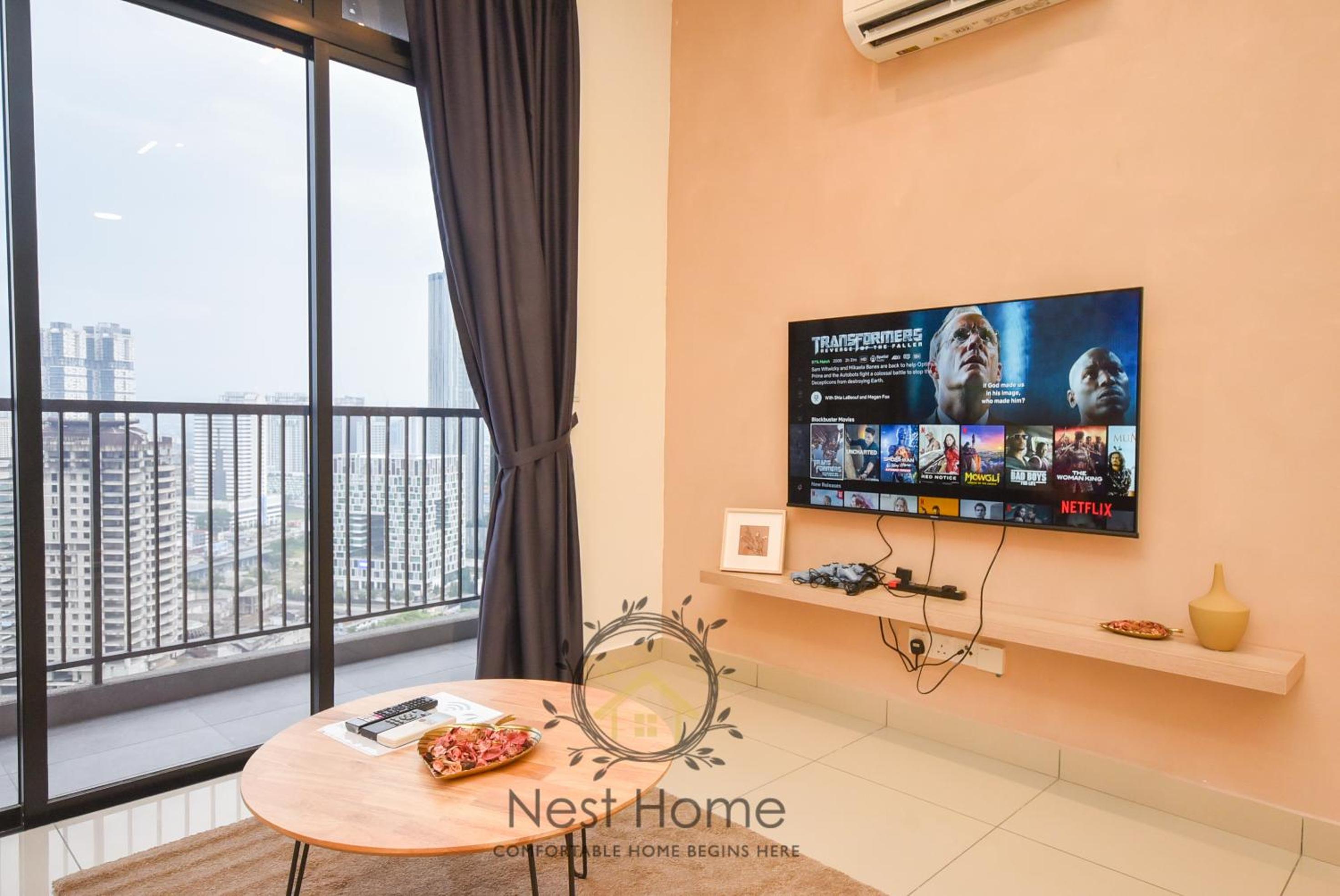 Twin Tower Residence by Nest Home【5 mins walk to CIQ】