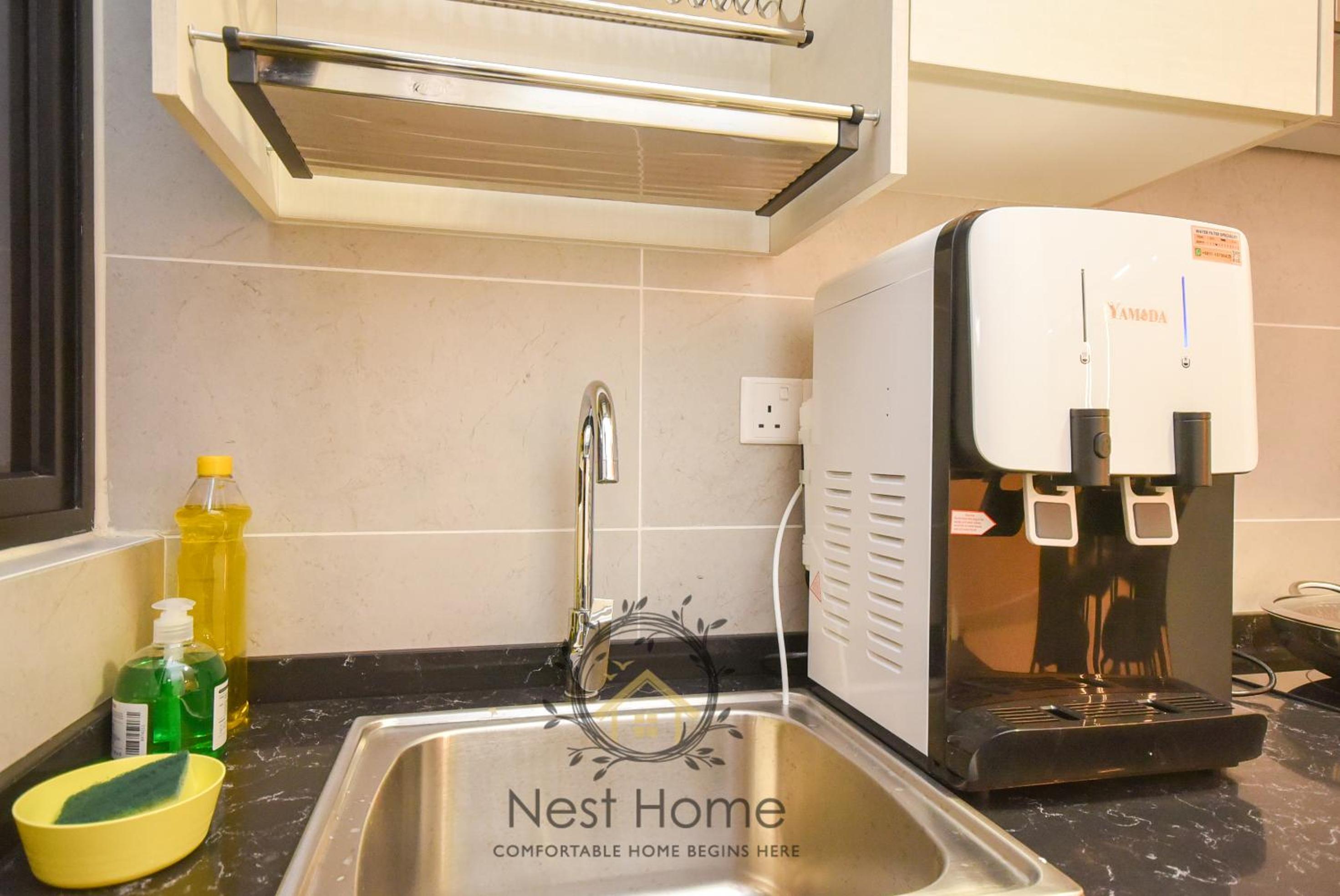 Twin Tower Residence by Nest Home【5 mins walk to CIQ】