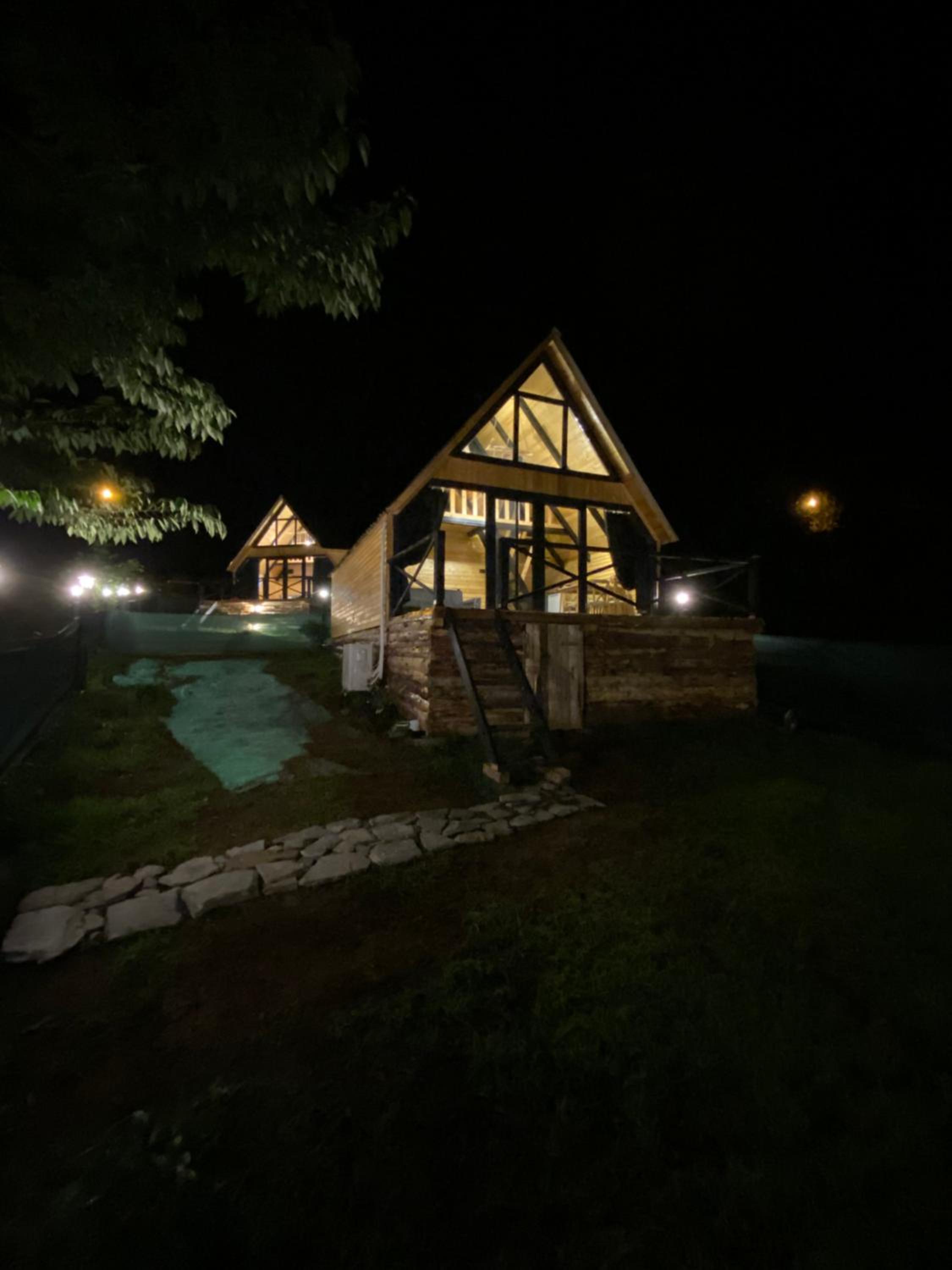 Retro Pileki Bungalov