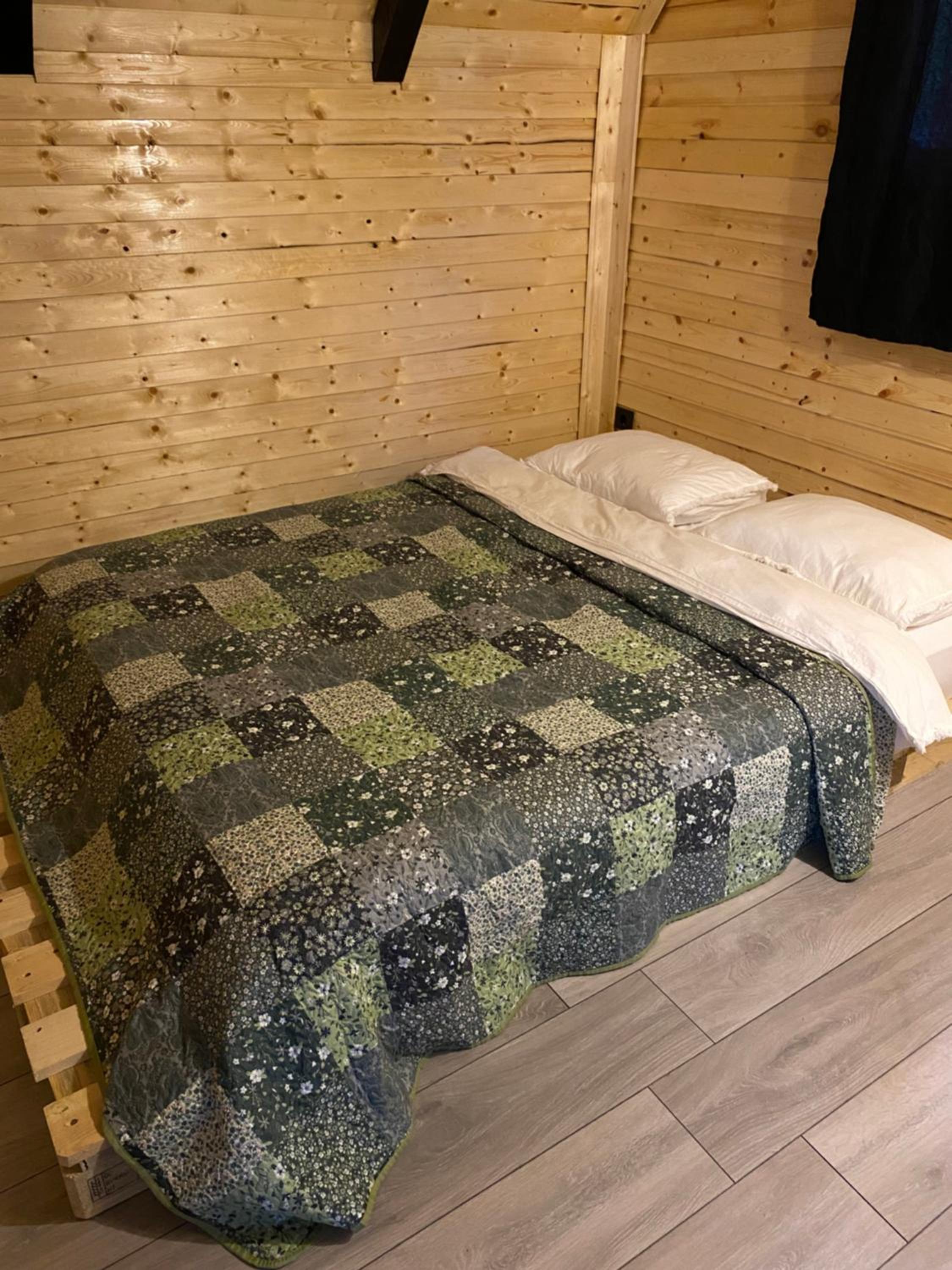 Retro Pileki Bungalov