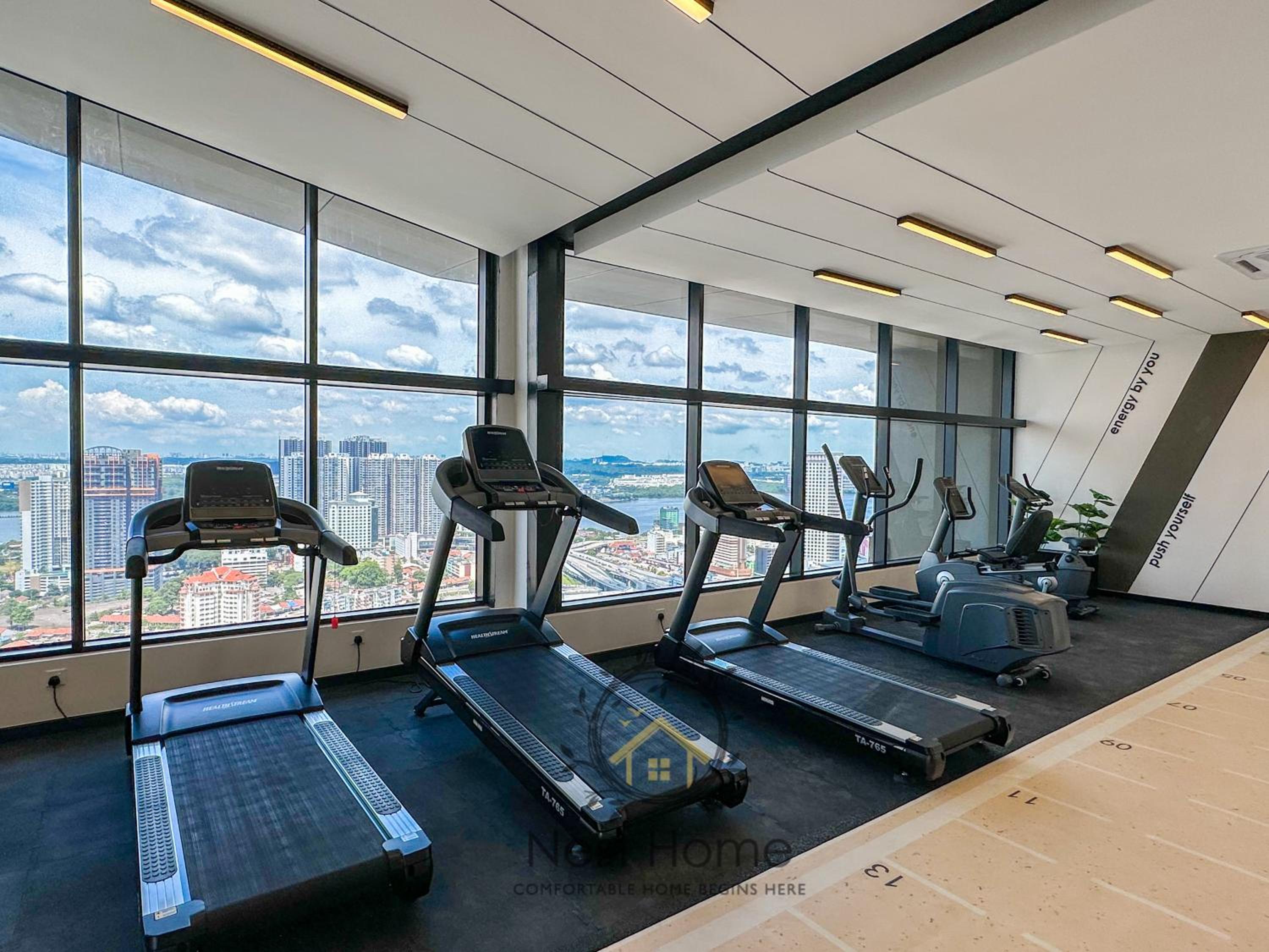 Twin Tower Residence by Nest Home【5 mins walk to CIQ】