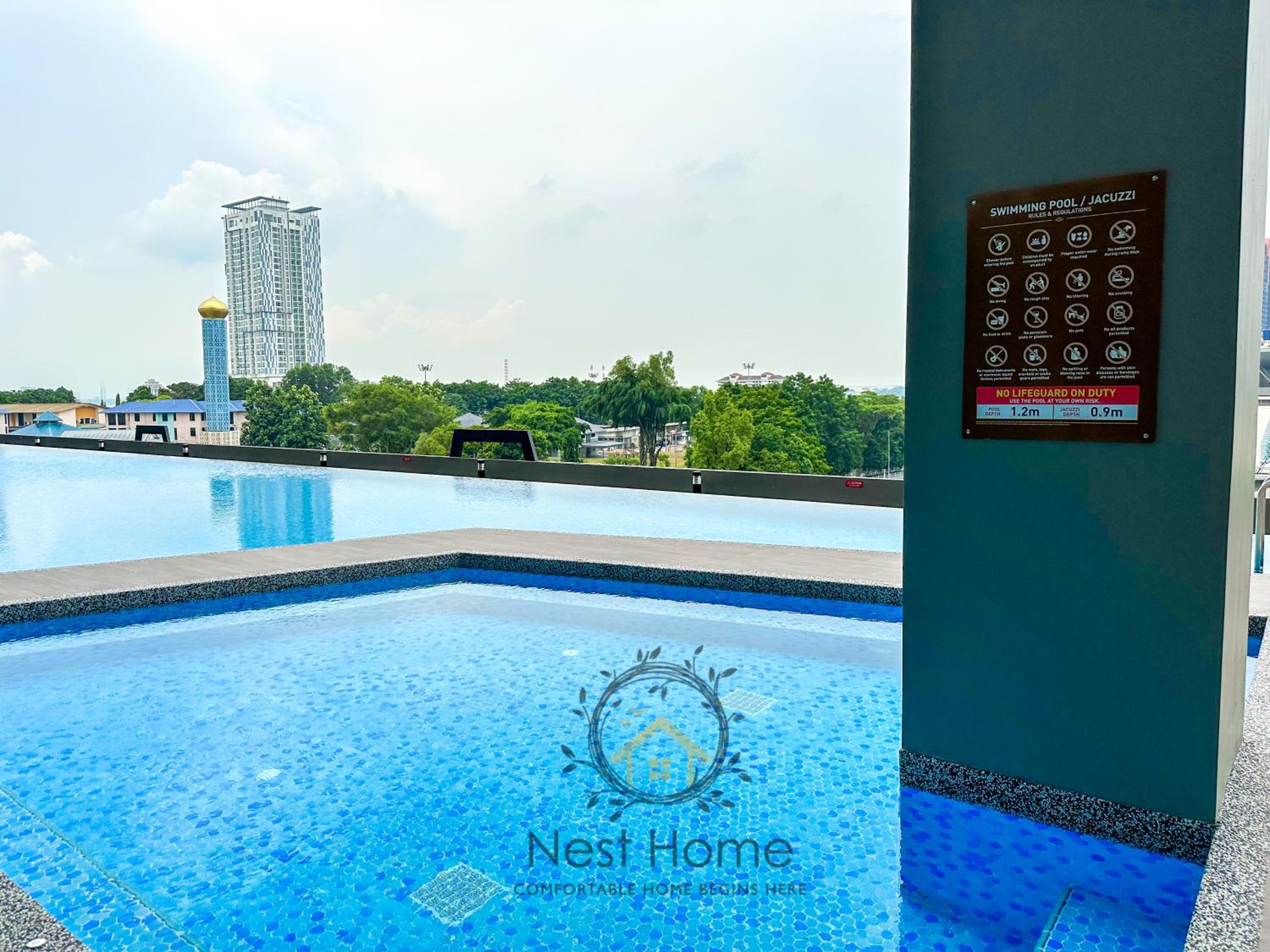 Twin Tower Residence by Nest Home【5 mins walk to CIQ】