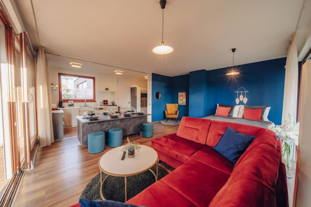 Marvel 2BD Apartment in modern villa with cozy terrace