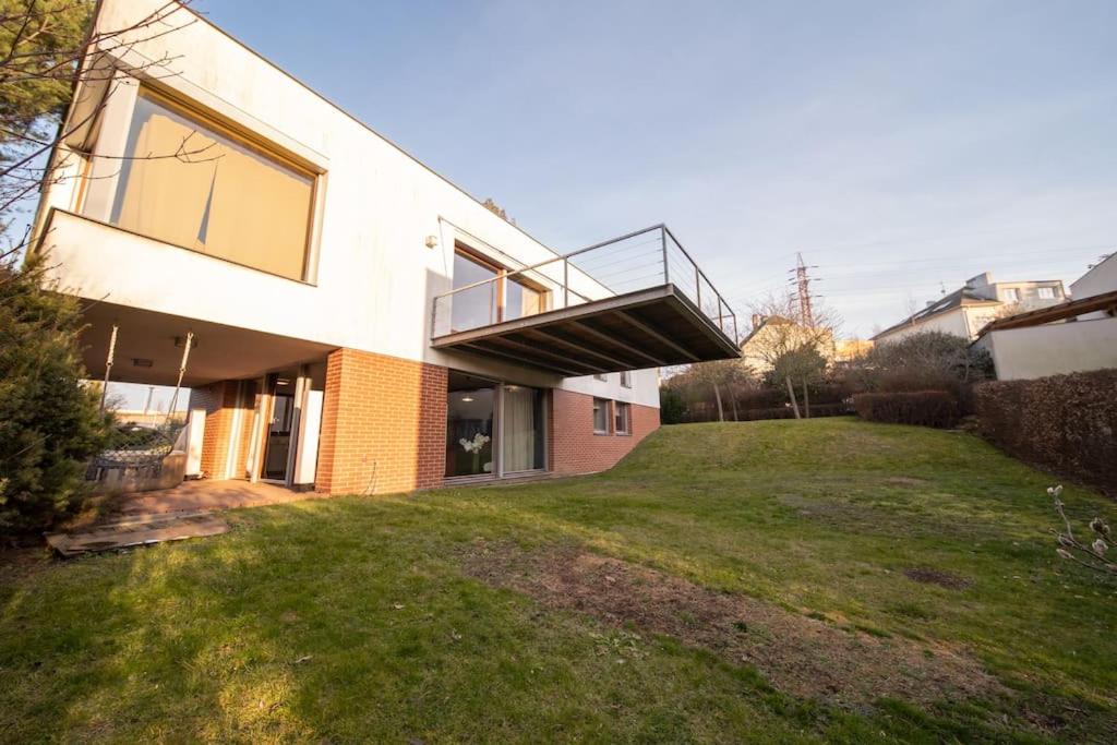 Marvel 2BD Apartment in modern villa with cozy terrace