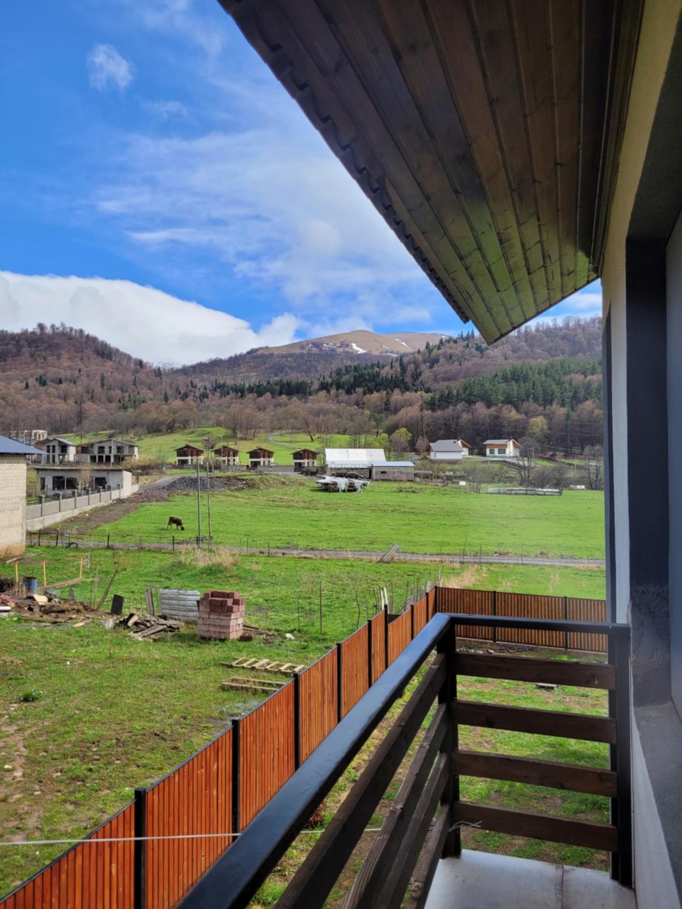Townhouse in Mountains. view 3