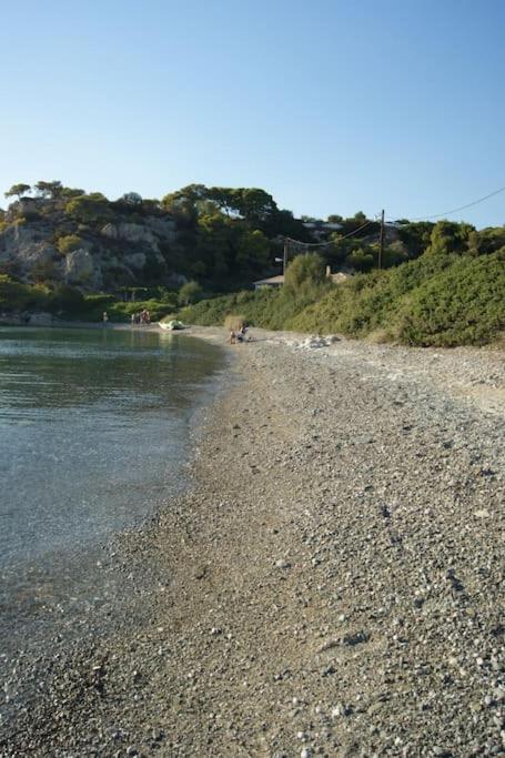 House by the Sea at Skaloma, Loutraki view 2