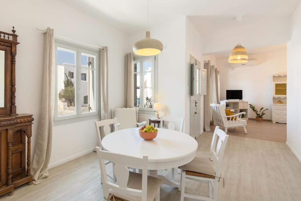 Naousa - 2BR House in the Heart of Town - Citrine