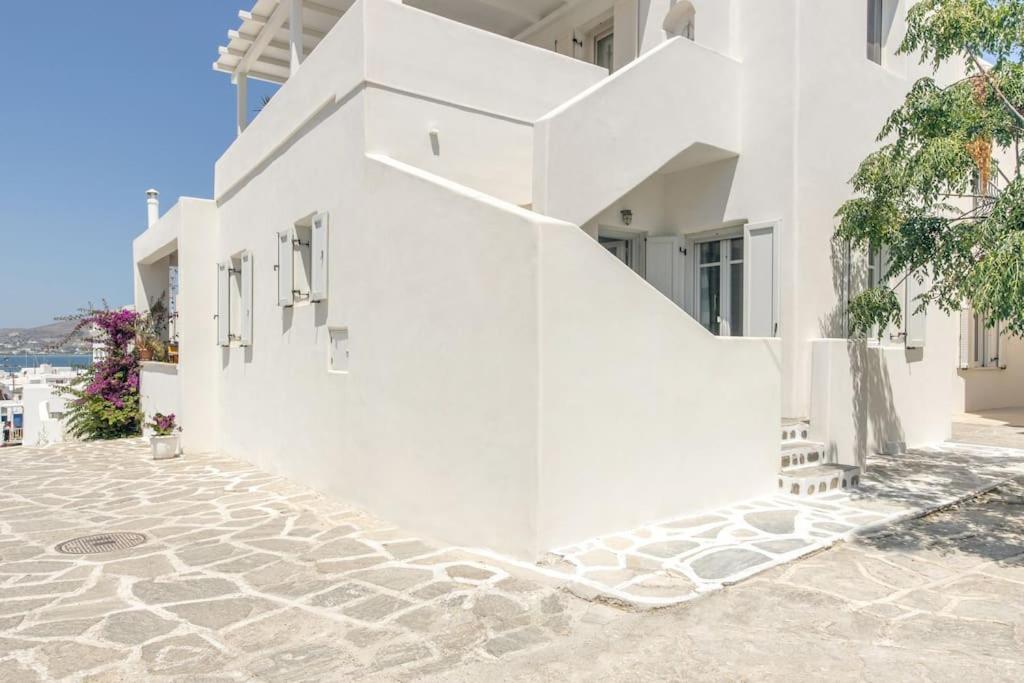 Naousa - 2BR House in the Heart of Town - Citrine
