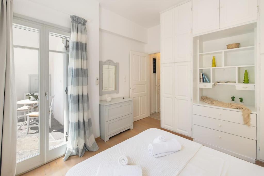 Naousa - 2BR House in the Heart of Town - Citrine