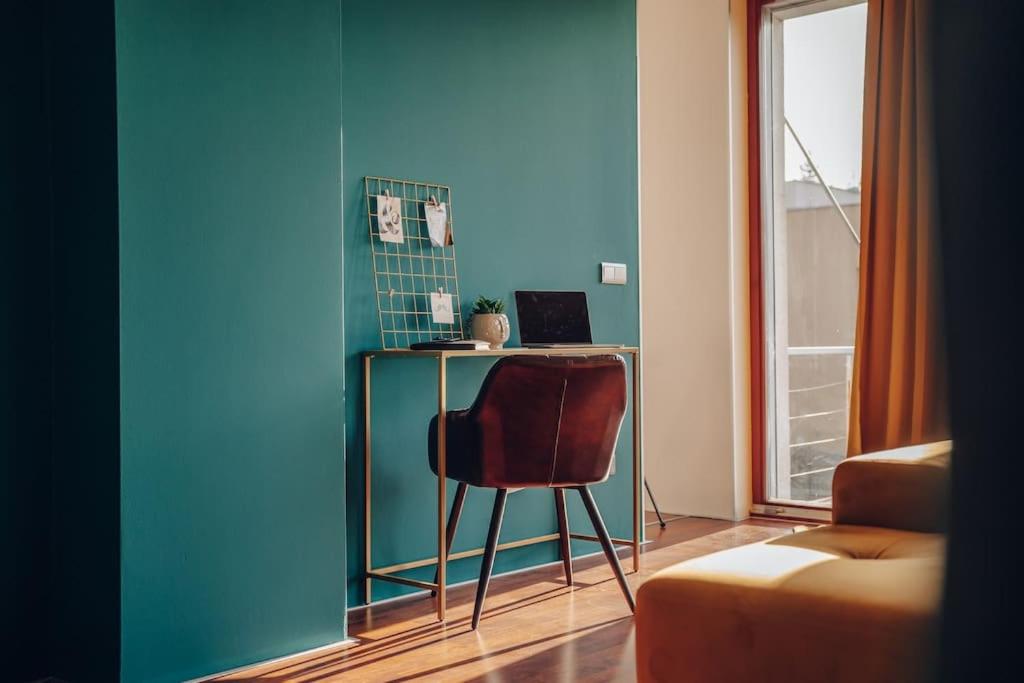 Design Architect Villa with 2 Apartments